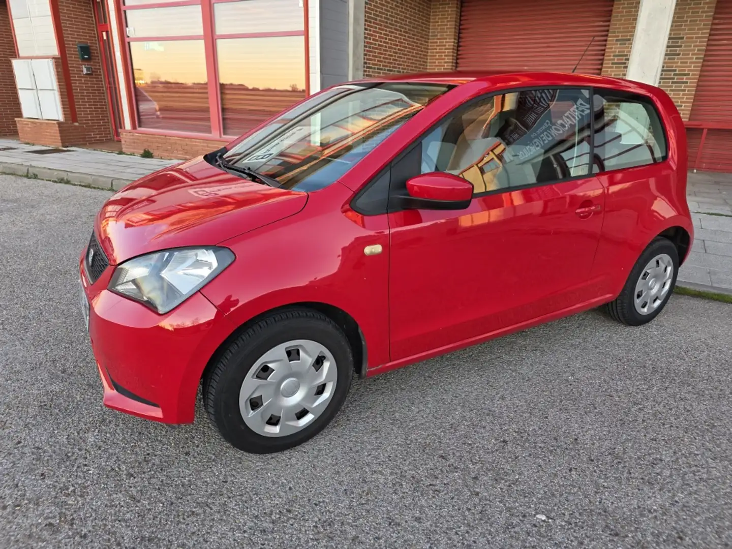 SEAT Mii 1.0 Ecomotive Style 60 Rojo - 2