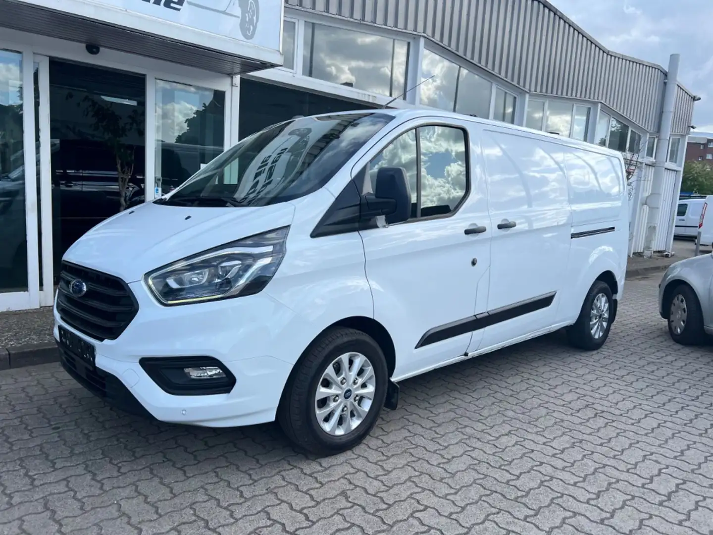 Ford Transit Custom TRANSIT CUSTOM 320 L2 TREND XENON/STANDHZ/KAMERA Weiß - 1