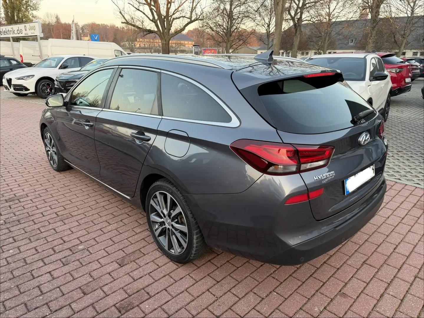 Hyundai i30 cw Premium Grau - 2