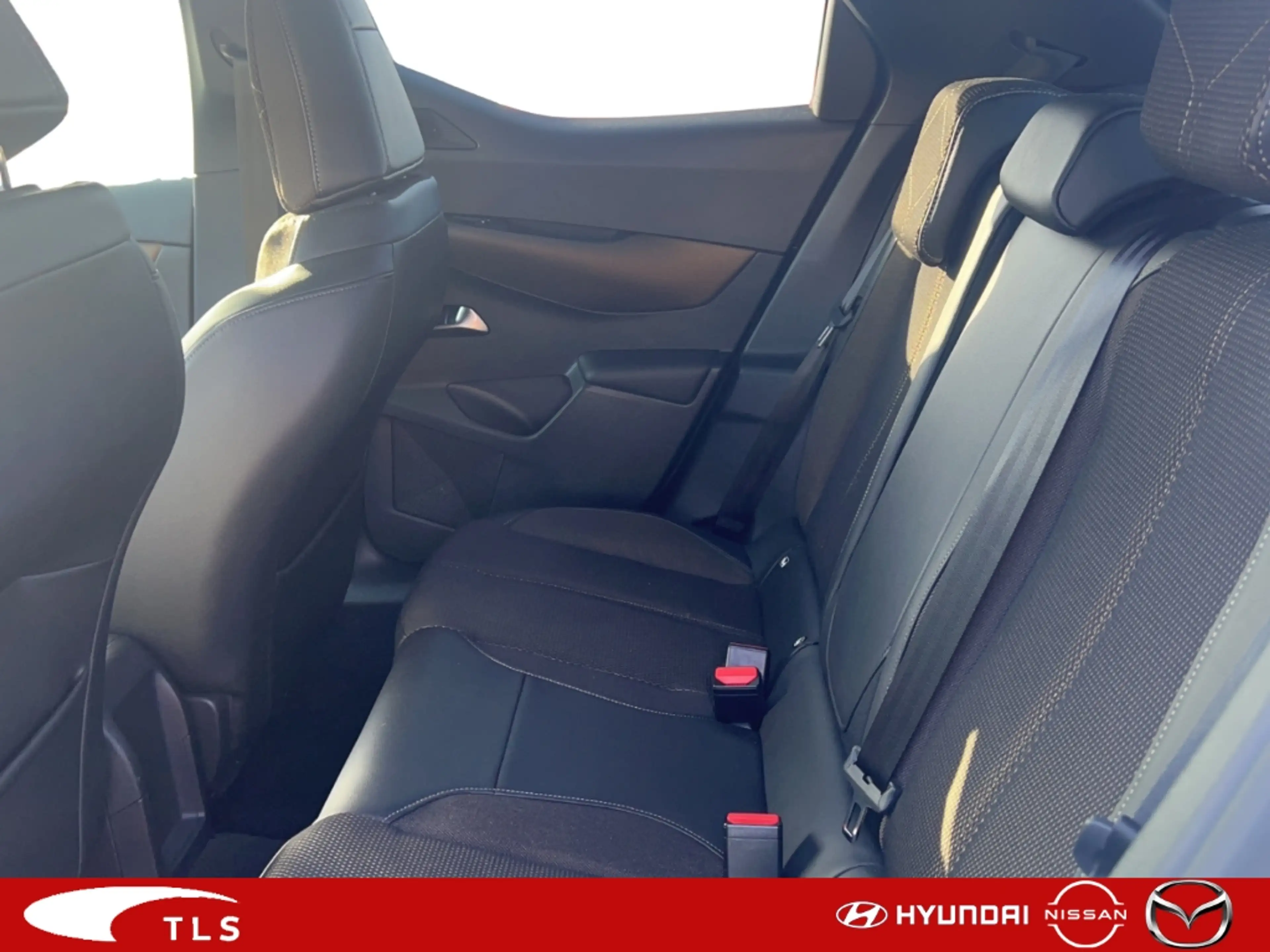 DS Automobiles DS 3 Crossback So Chic 100 Klimaautom Keyless Spurhalteass. Verke — photo 15