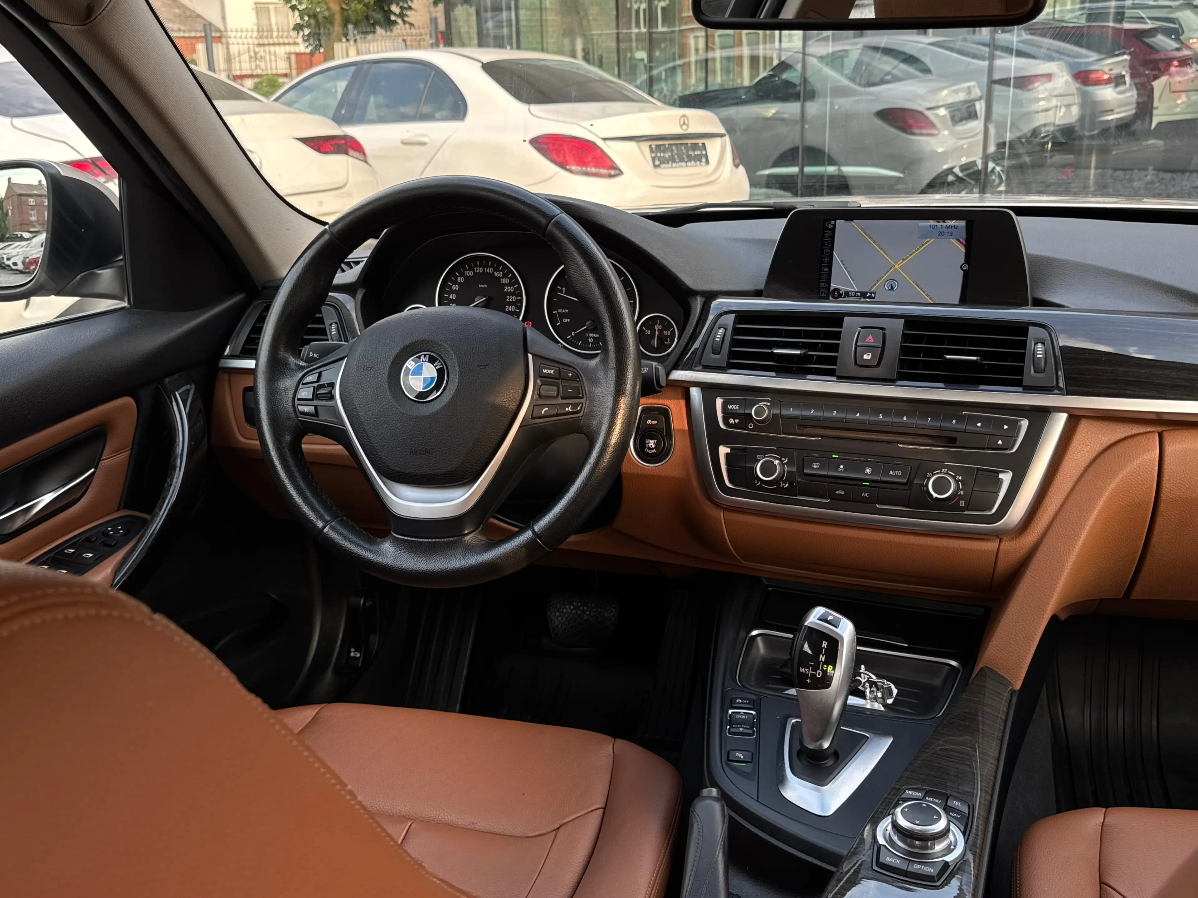 BMW 316 dA / LUXURY EDITION / BOITE AUTO / FULLOPTIONS / 1PROP CARNET BMW — photo 7