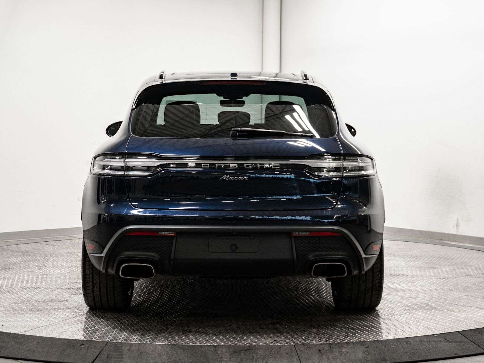 2023 Porsche Macan Fresh New Arrival, Low Mileage, Full Services, Ple thumb 6