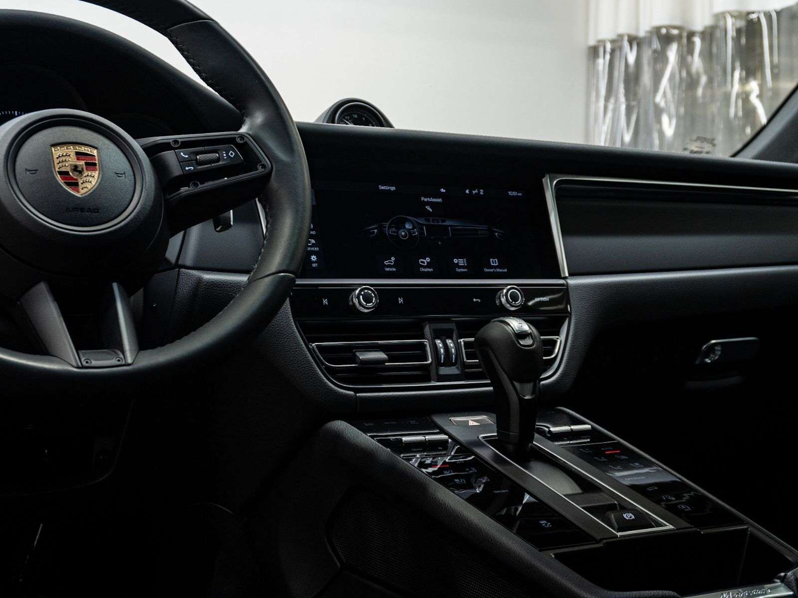 2023 Porsche Macan Fresh New Arrival, Low Mileage, Full Services, Ple thumb 17