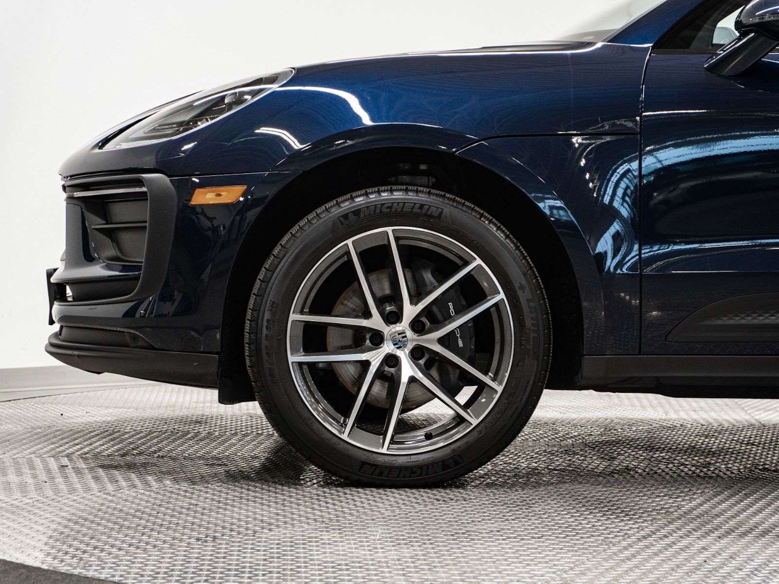2023 Porsche Macan Fresh New Arrival, Low Mileage, Full Services, Ple thumb 9