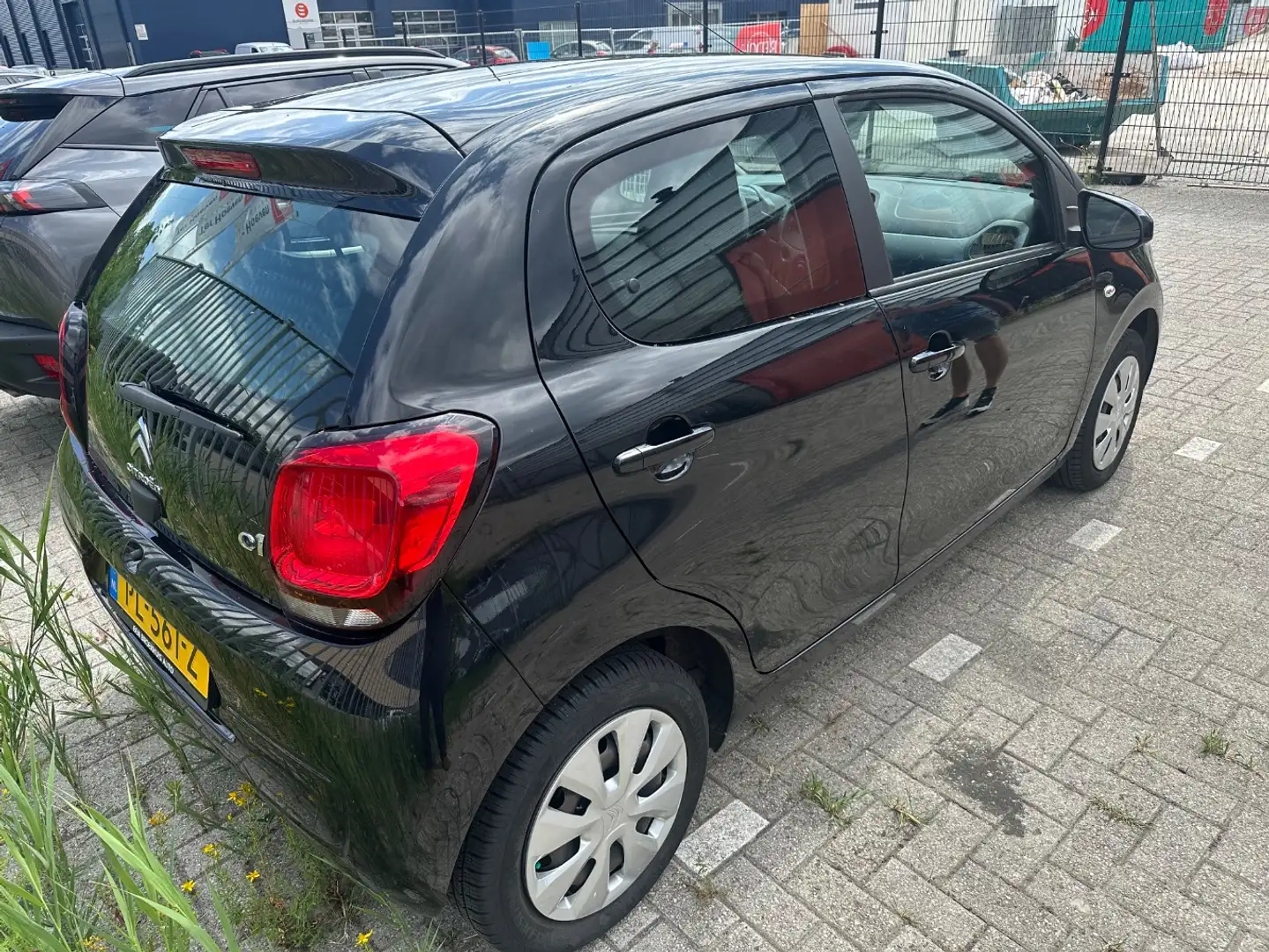 Citroen C1 1.0 e-VTi Selection Airco | Bluetooht | Elek. Rame Zwart - 2