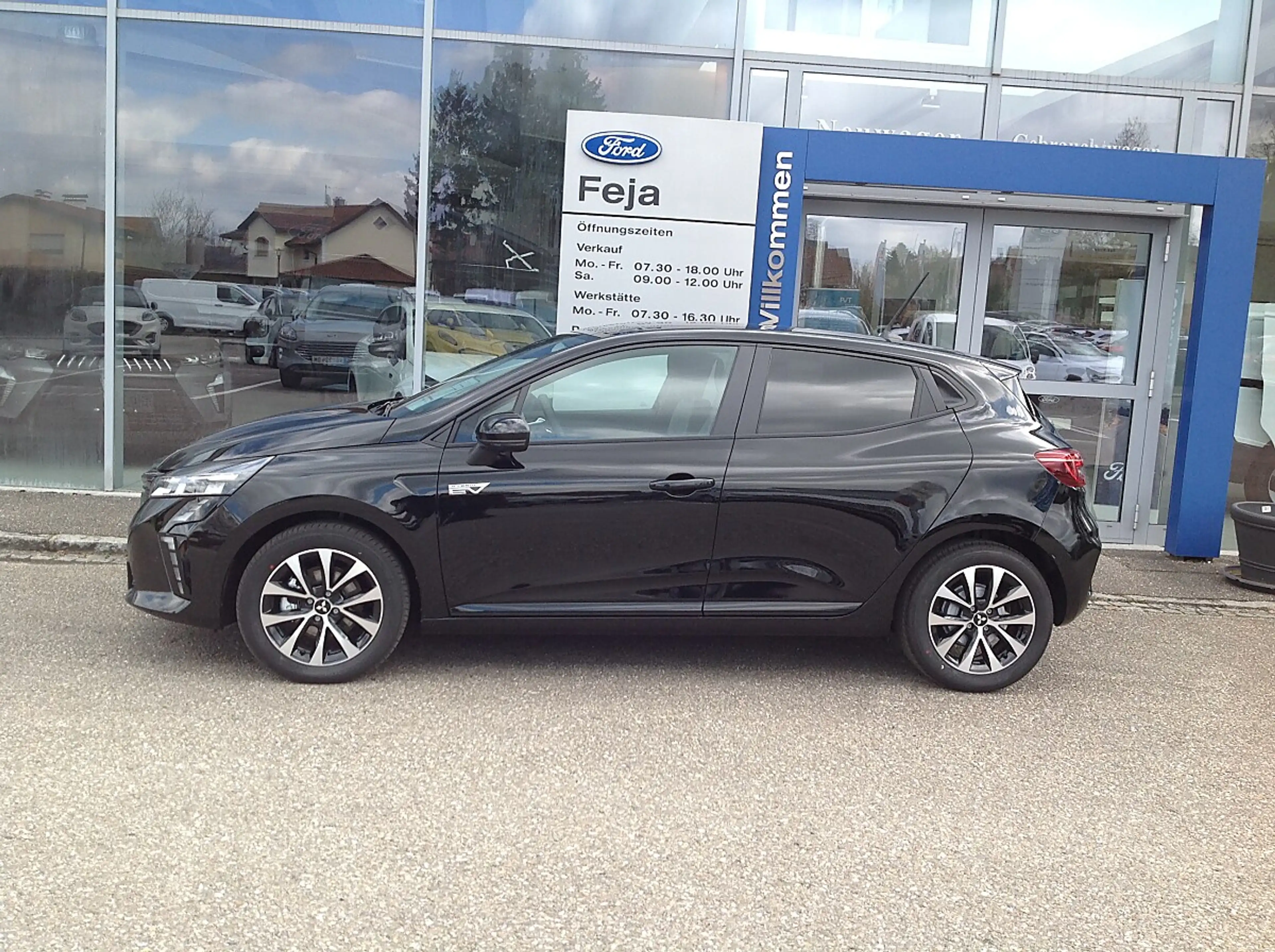 Mitsubishi Colt 1,6 HEV Intense — photo 11