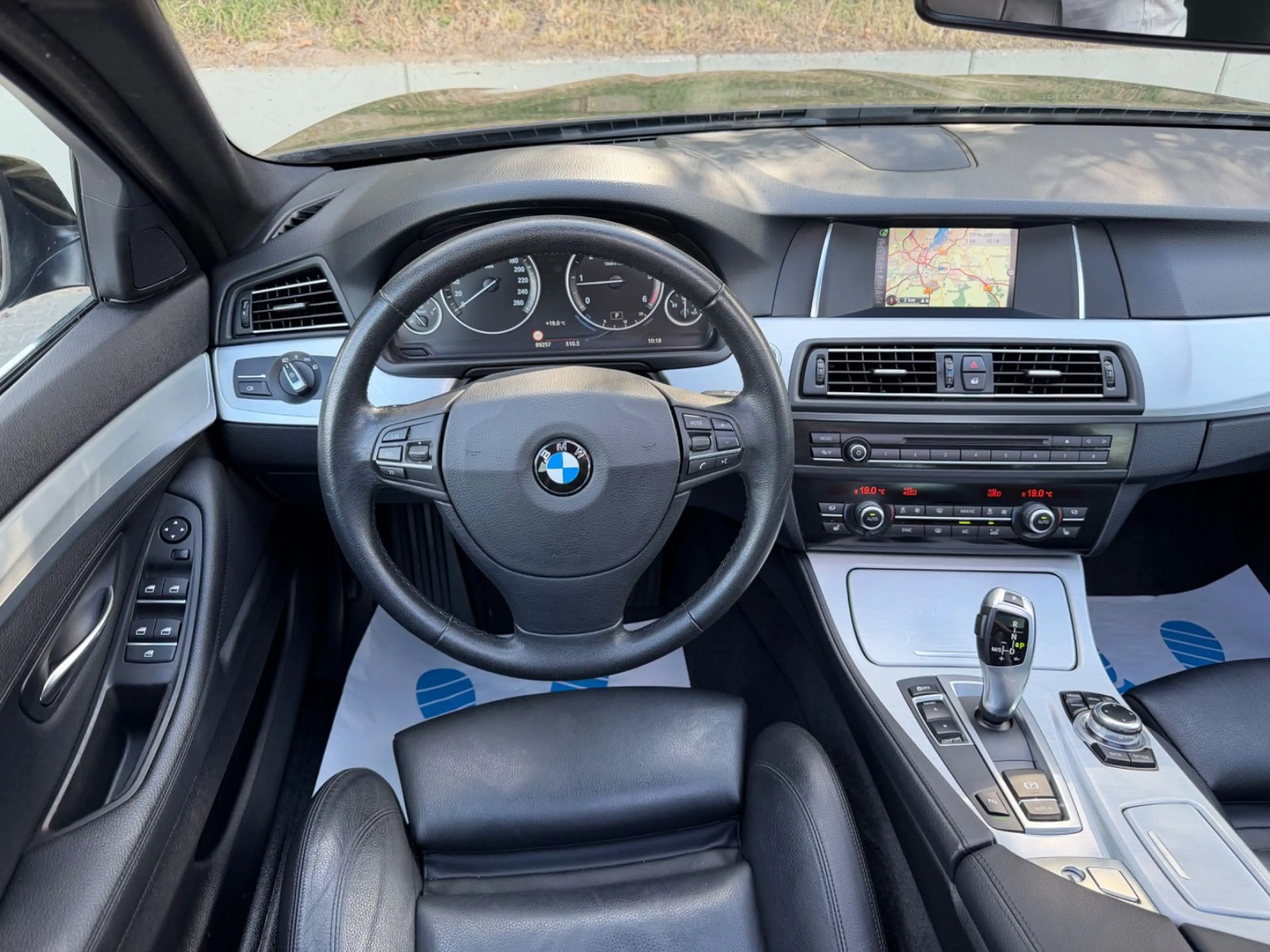 BMW 520 d Touring/LED/PANO/2HAND/LEDER/WENIG KM — photo 12