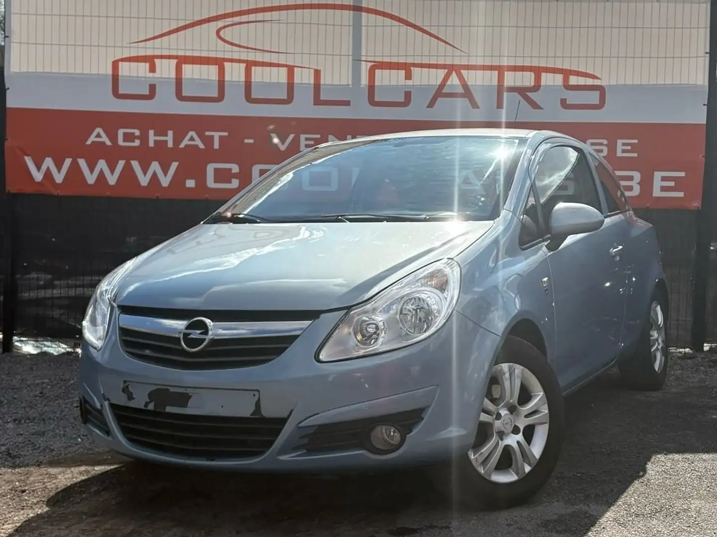 Opel Corsa 1.2i Enjoy Bleu - 1