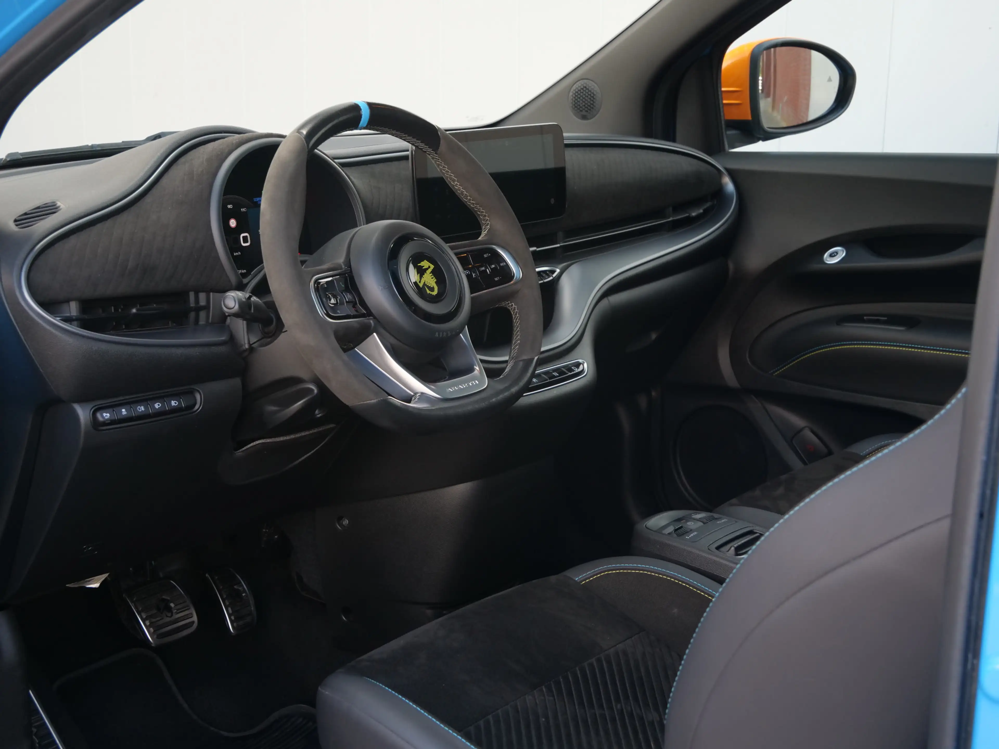 Fiat 500 Abarth Turismo 42 kWh Navigatie / LED / Panoramadak / Cam — photo 30