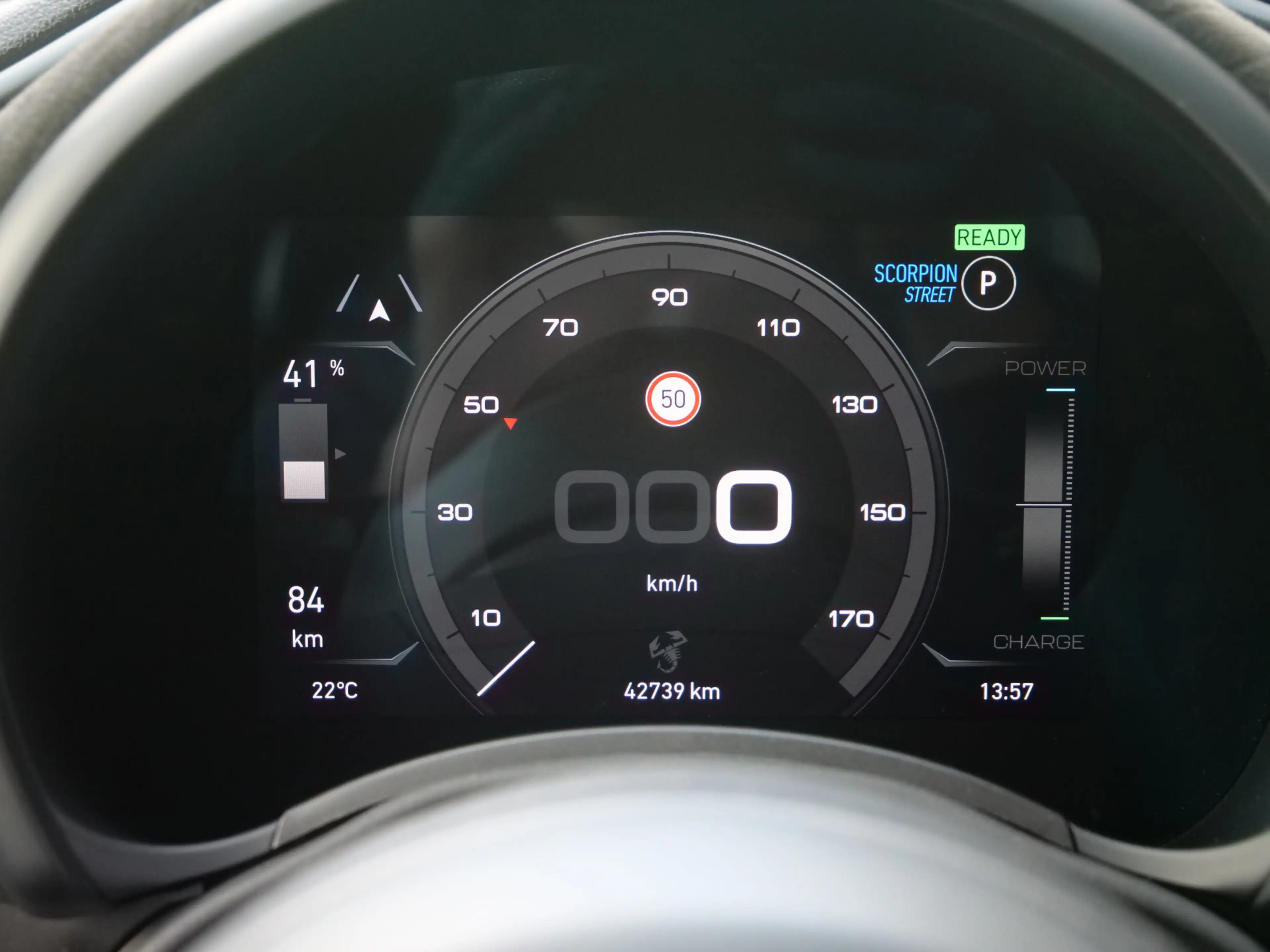 Fiat 500 Abarth Turismo 42 kWh Navigatie / LED / Panoramadak / Cam — photo 7