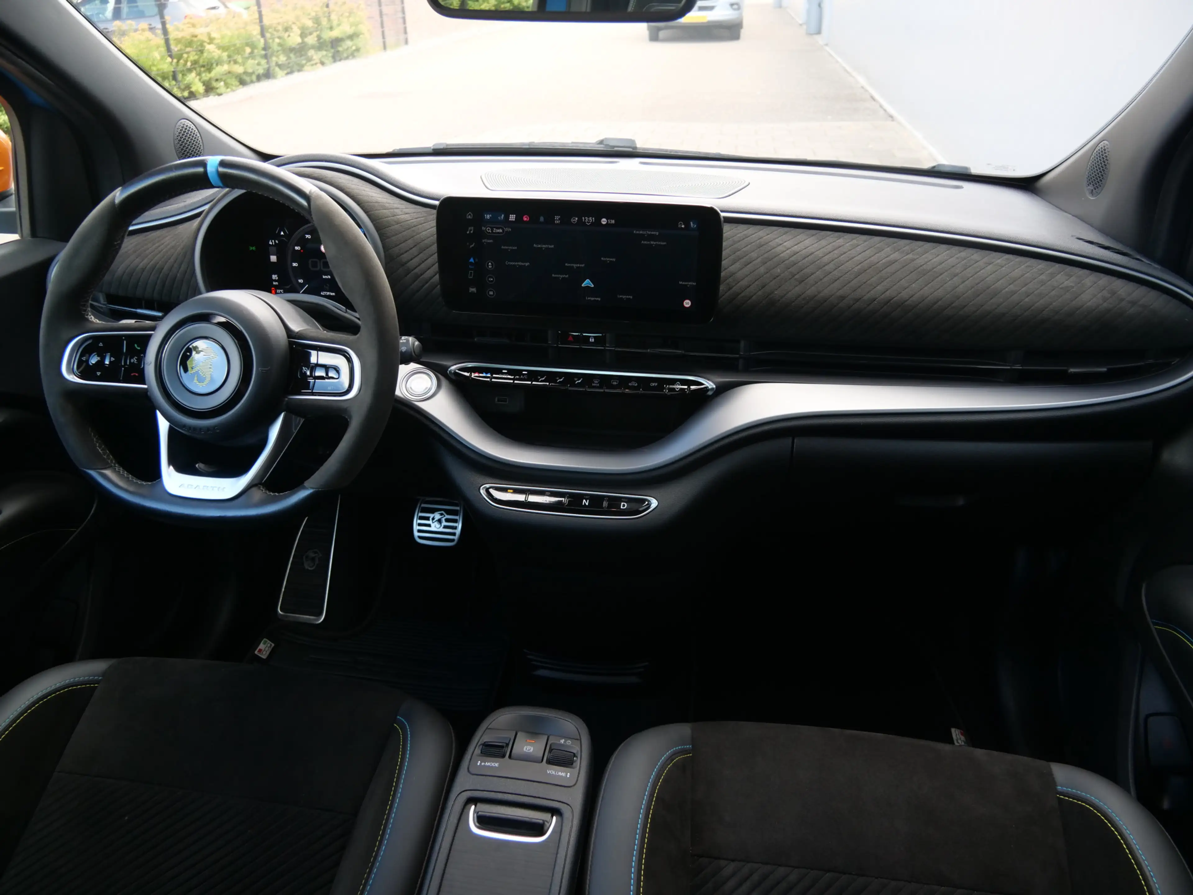 Fiat 500 Abarth Turismo 42 kWh Navigatie / LED / Panoramadak / Cam — photo 35