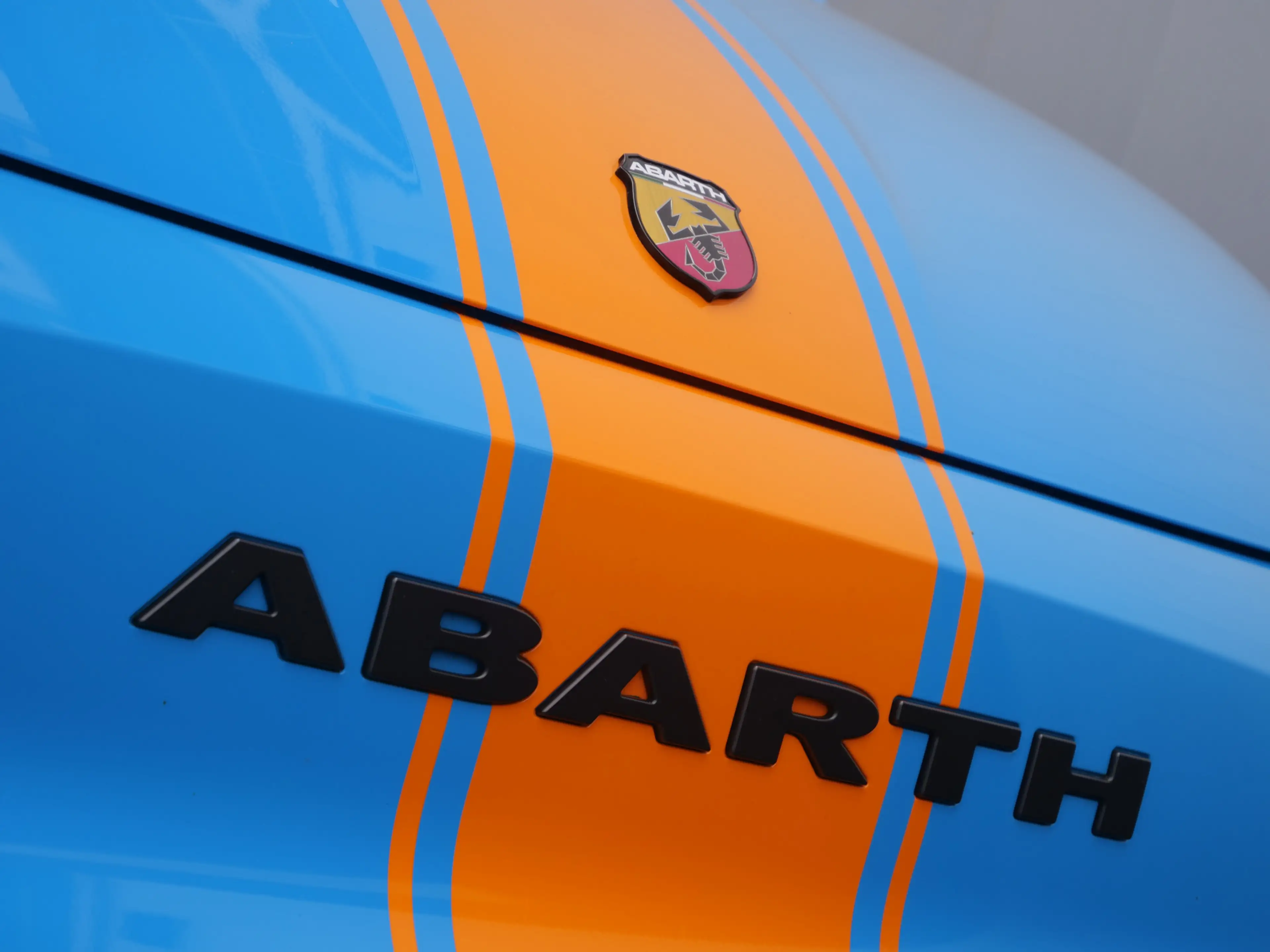 Fiat 500 Abarth Turismo 42 kWh Navigatie / LED / Panoramadak / Cam — photo 18
