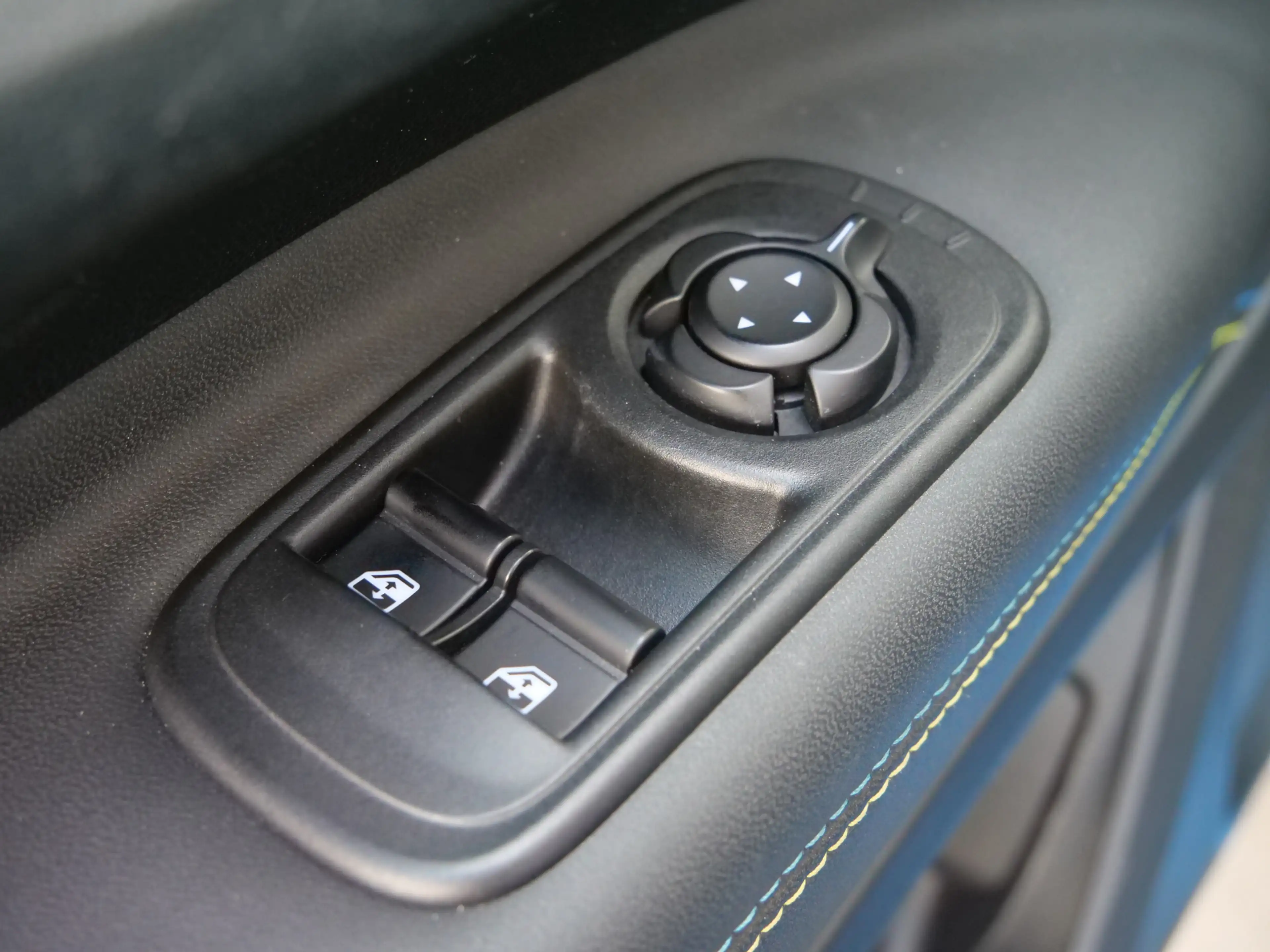 Fiat 500 Abarth Turismo 42 kWh Navigatie / LED / Panoramadak / Cam — photo 27