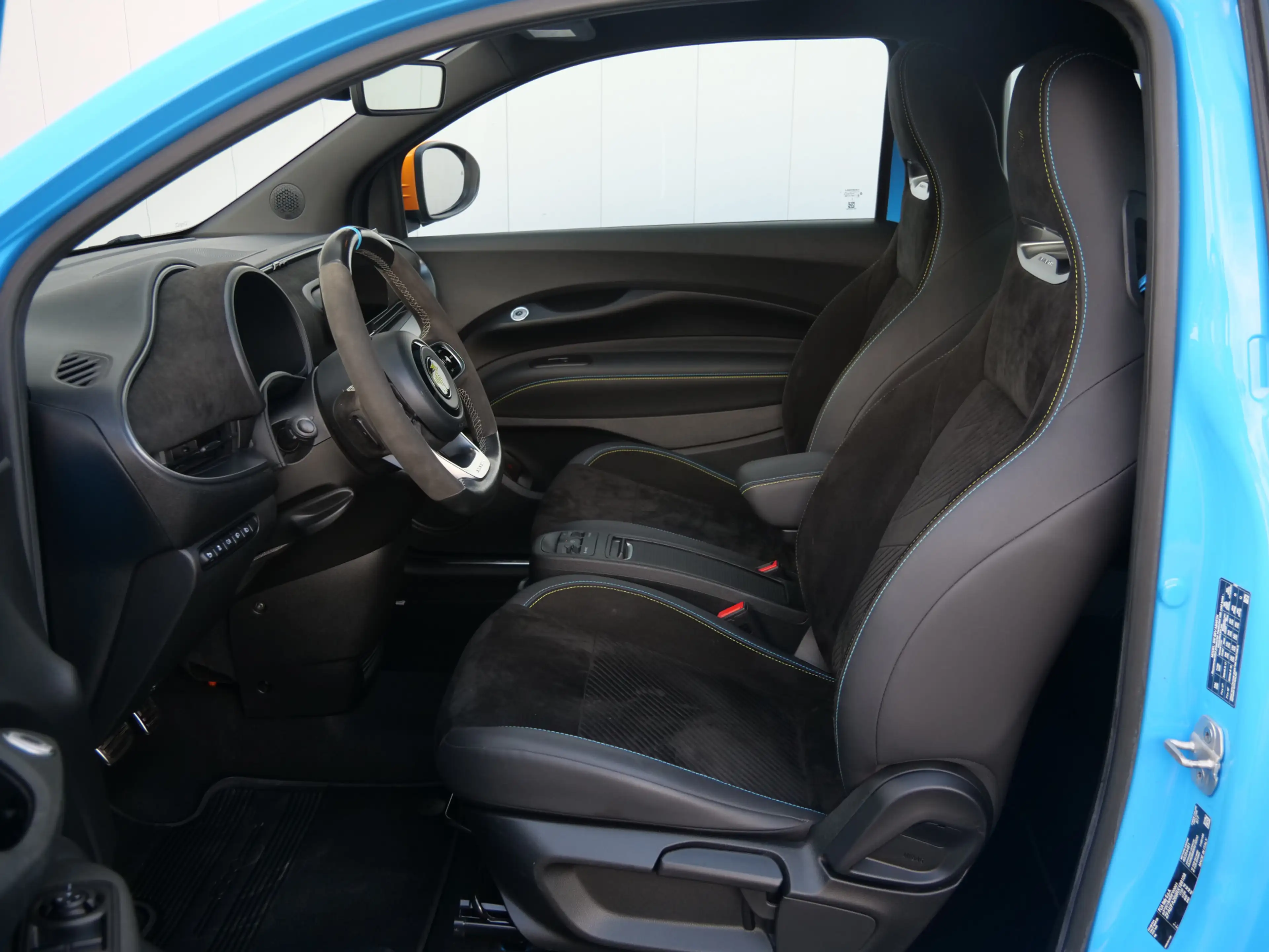 Fiat 500 Abarth Turismo 42 kWh Navigatie / LED / Panoramadak / Cam — photo 29