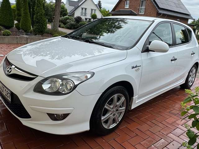 Imagine Hyundai i30 i30 1.4 blueClassic