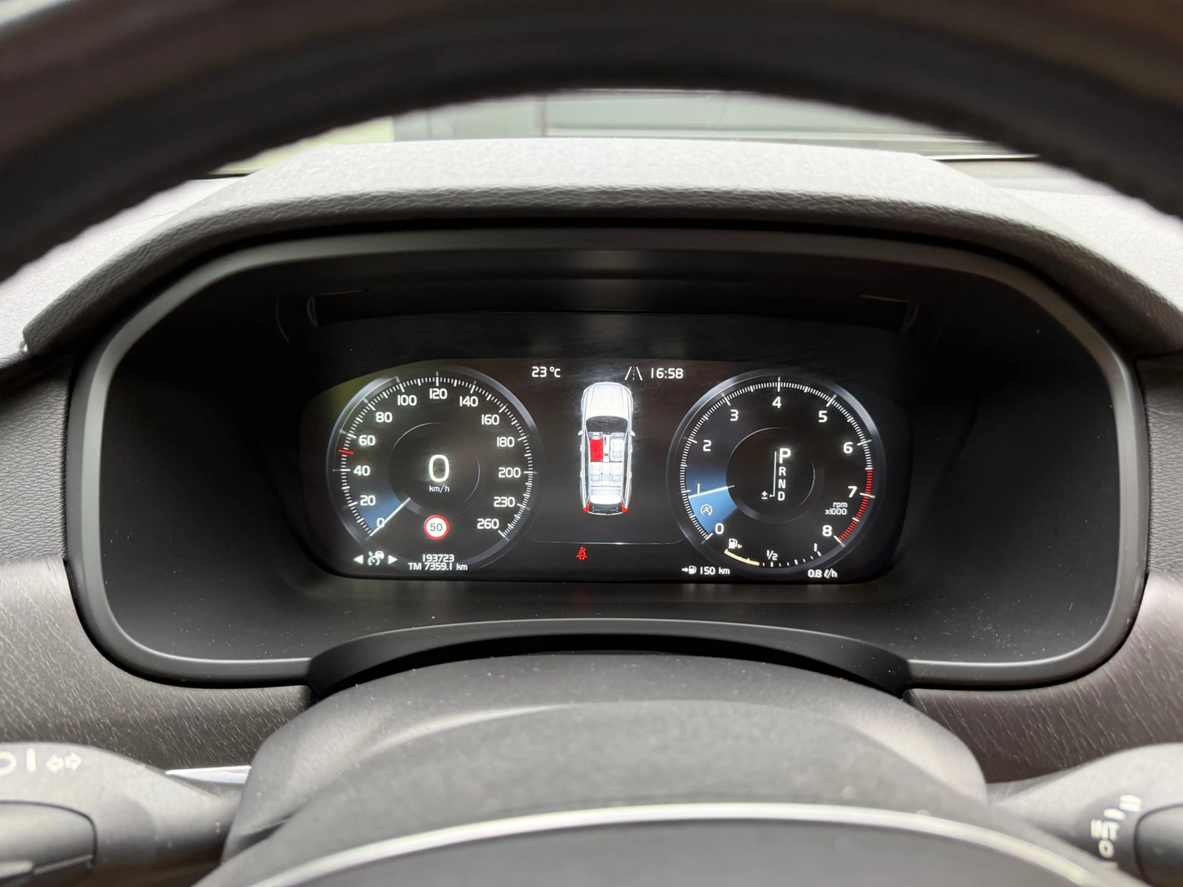 Volvo V90 Cross Country 2.0 T5 Pro — photo 14