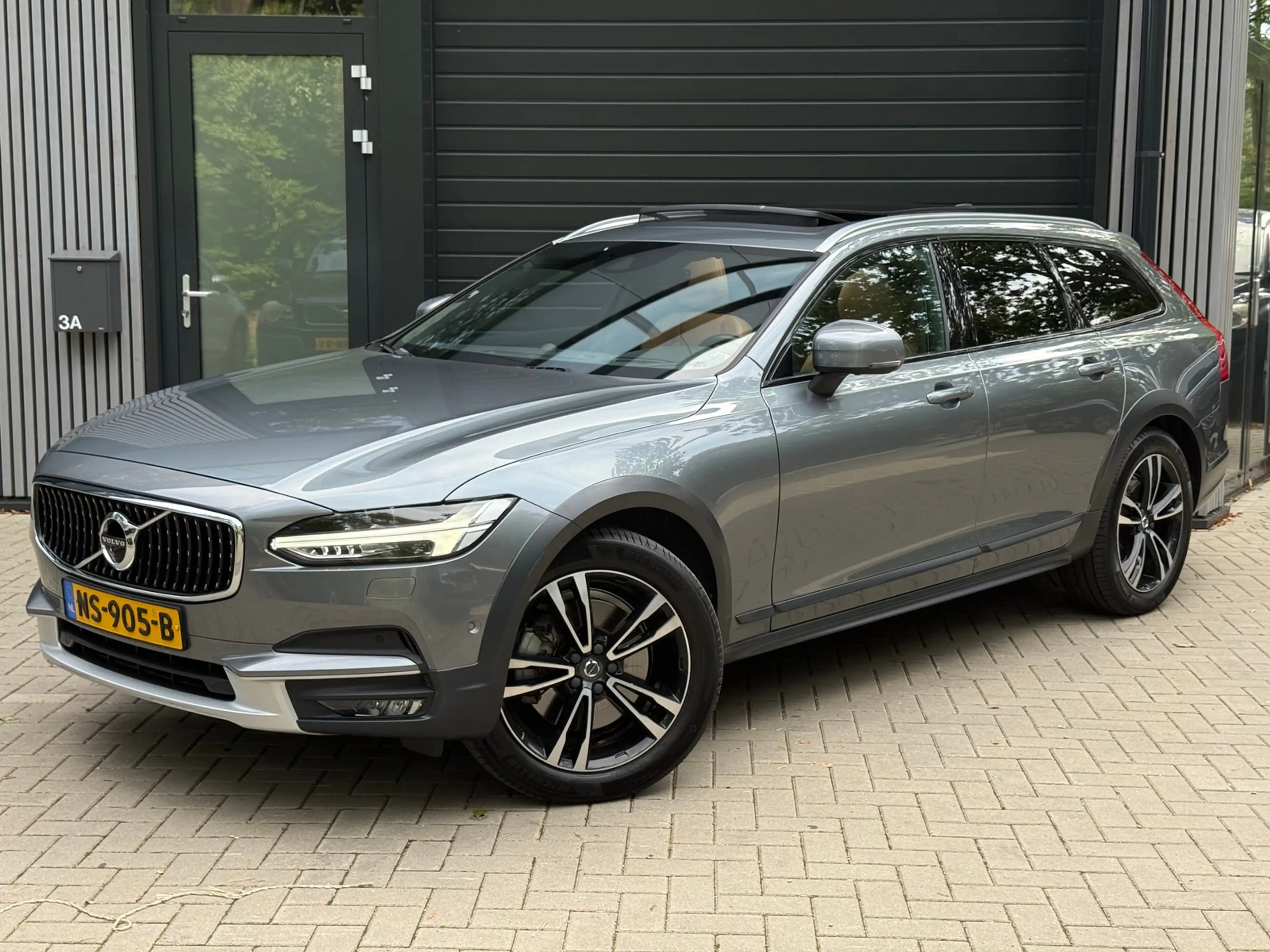 Volvo V90 Cross Country 2.0 T5 Pro — photo 5