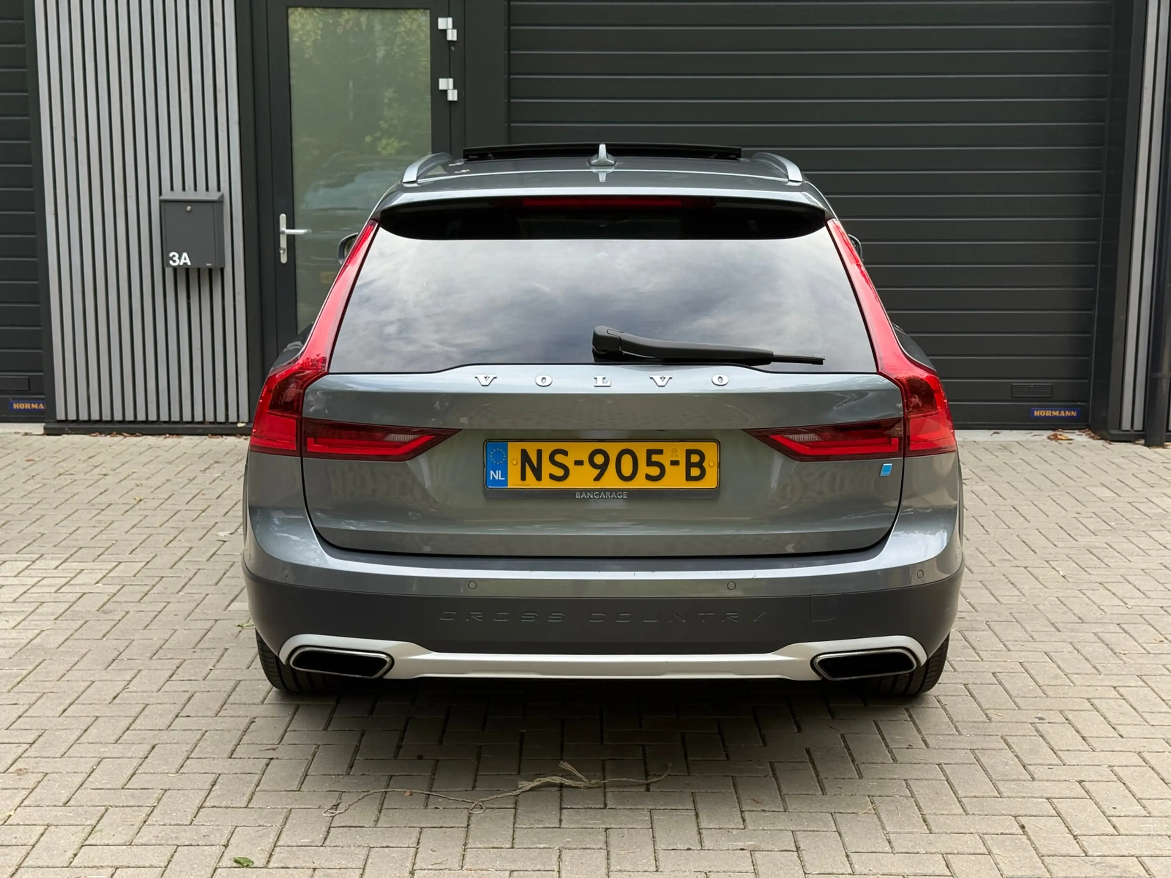 Volvo V90 Cross Country 2.0 T5 Pro — photo 8