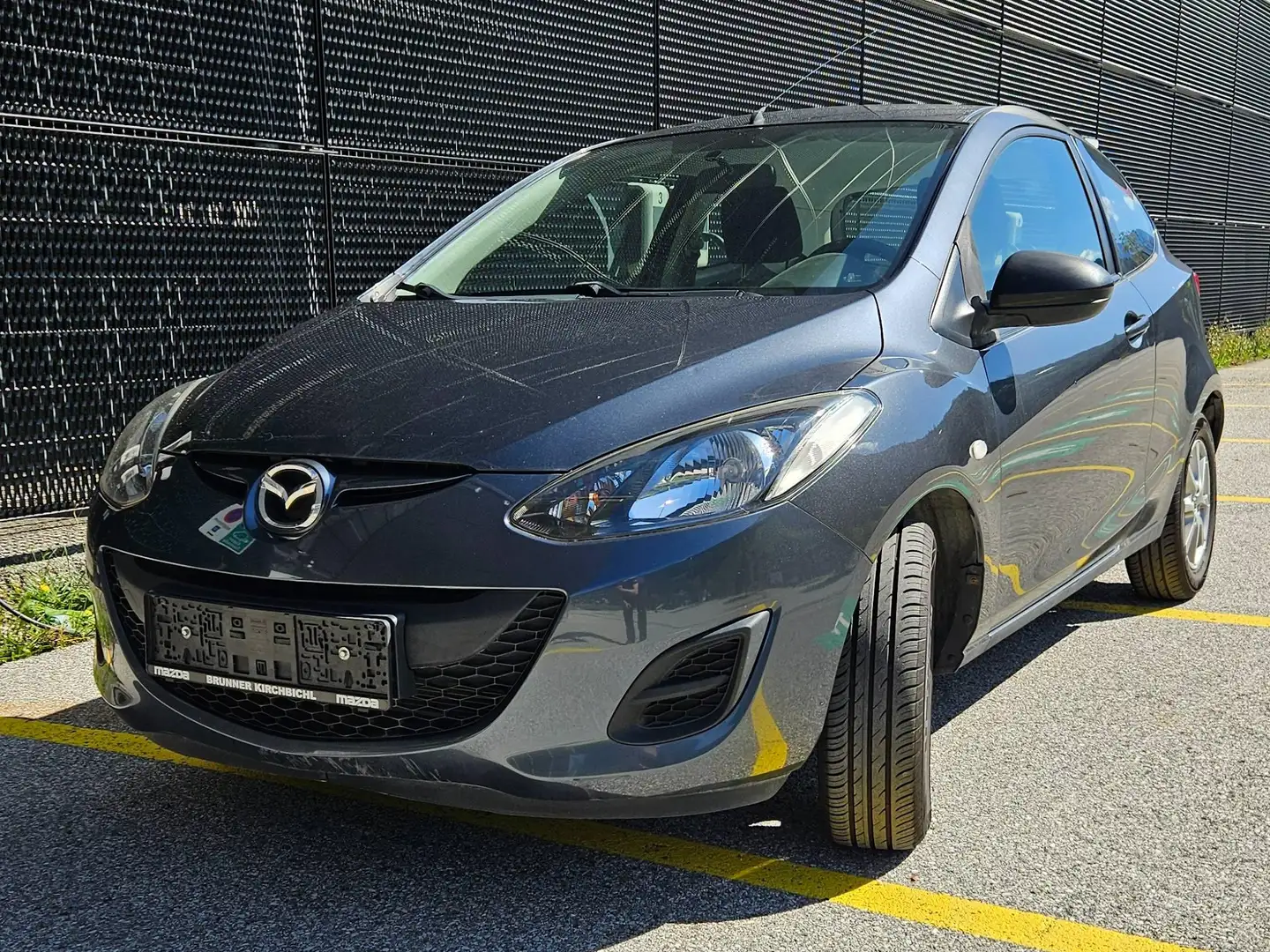Mazda 2 Mazda 2 1,3i Life Life Grau - 1