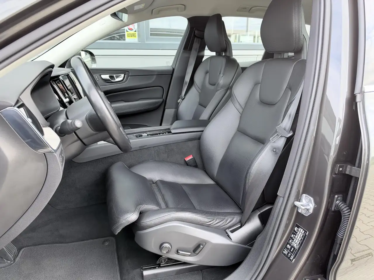 2017 Volvo XC60 2.0 T5 AWD Inscription 254 PK | Trekhaak | Leder |, photograph 6