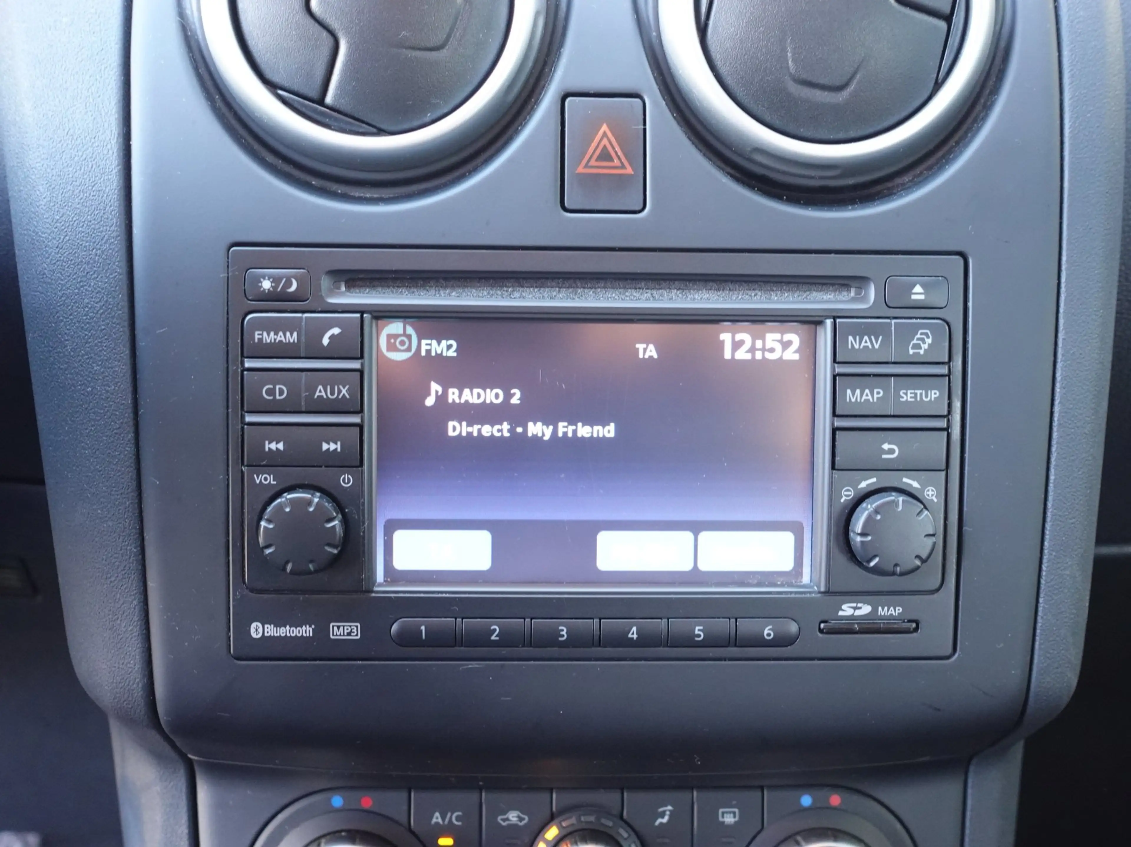 Nissan Qashqai 1.6 Acenta (Navigatie,Cruise,Achteruitrijcamera) — photo 12