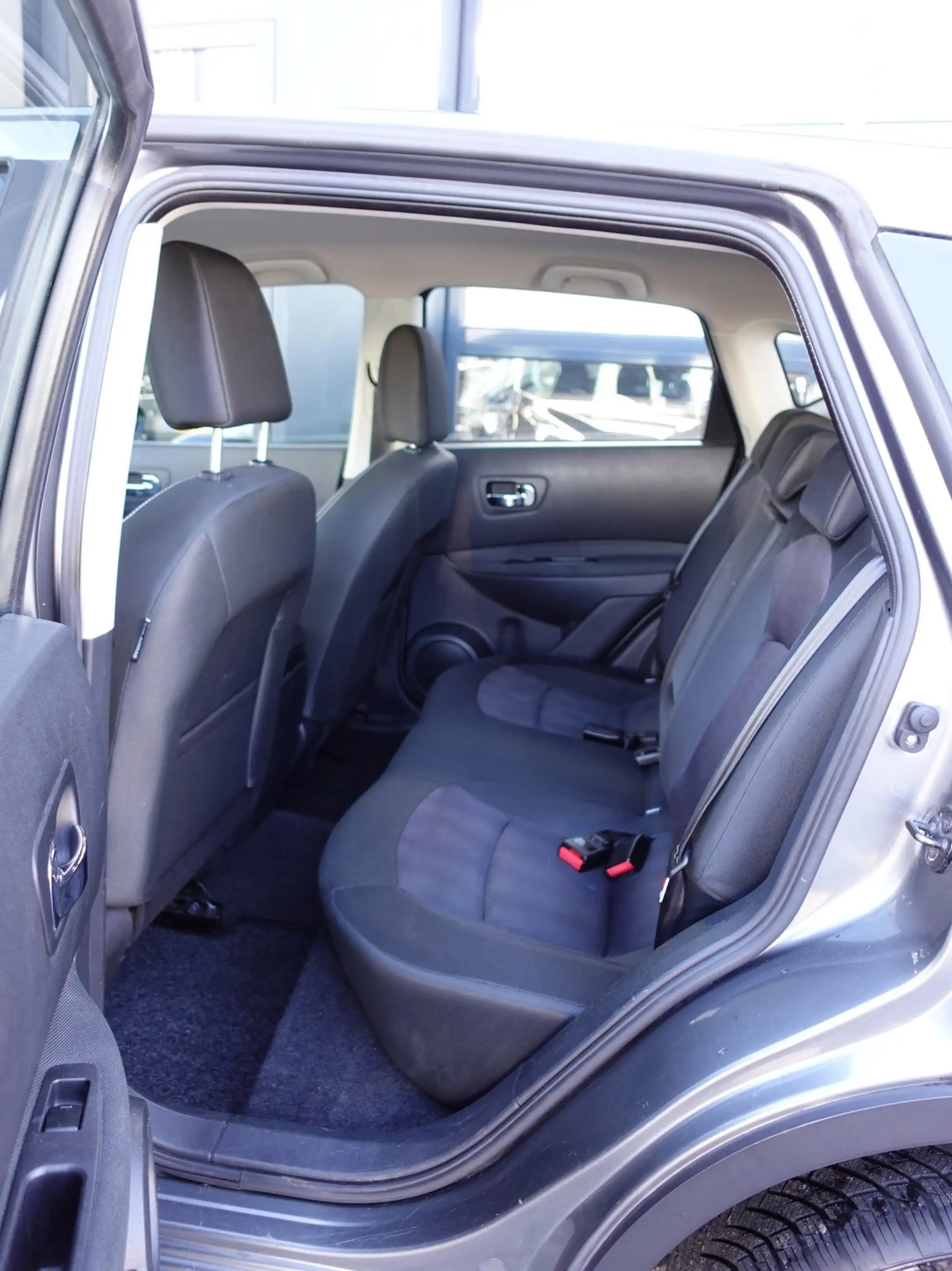 Nissan Qashqai 1.6 Acenta (Navigatie,Cruise,Achteruitrijcamera) — photo 7