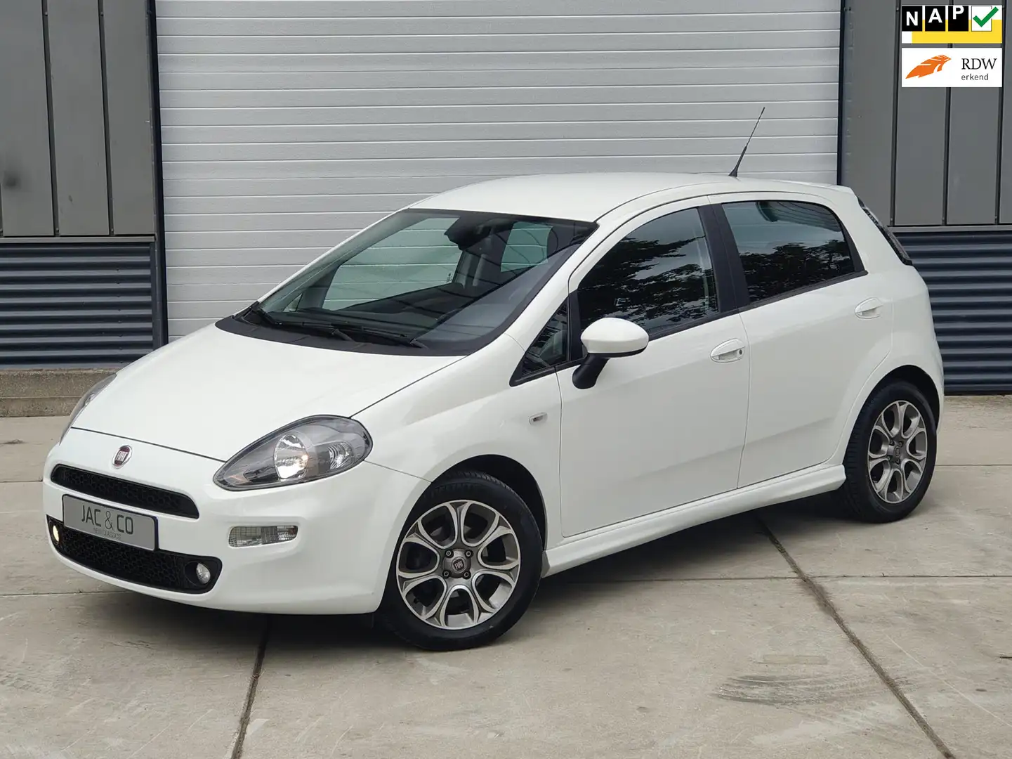 Fiat Punto Evo 86-PK TwinAir Lounge Navigatie - Airco - Trekhaak Weiß - 1
