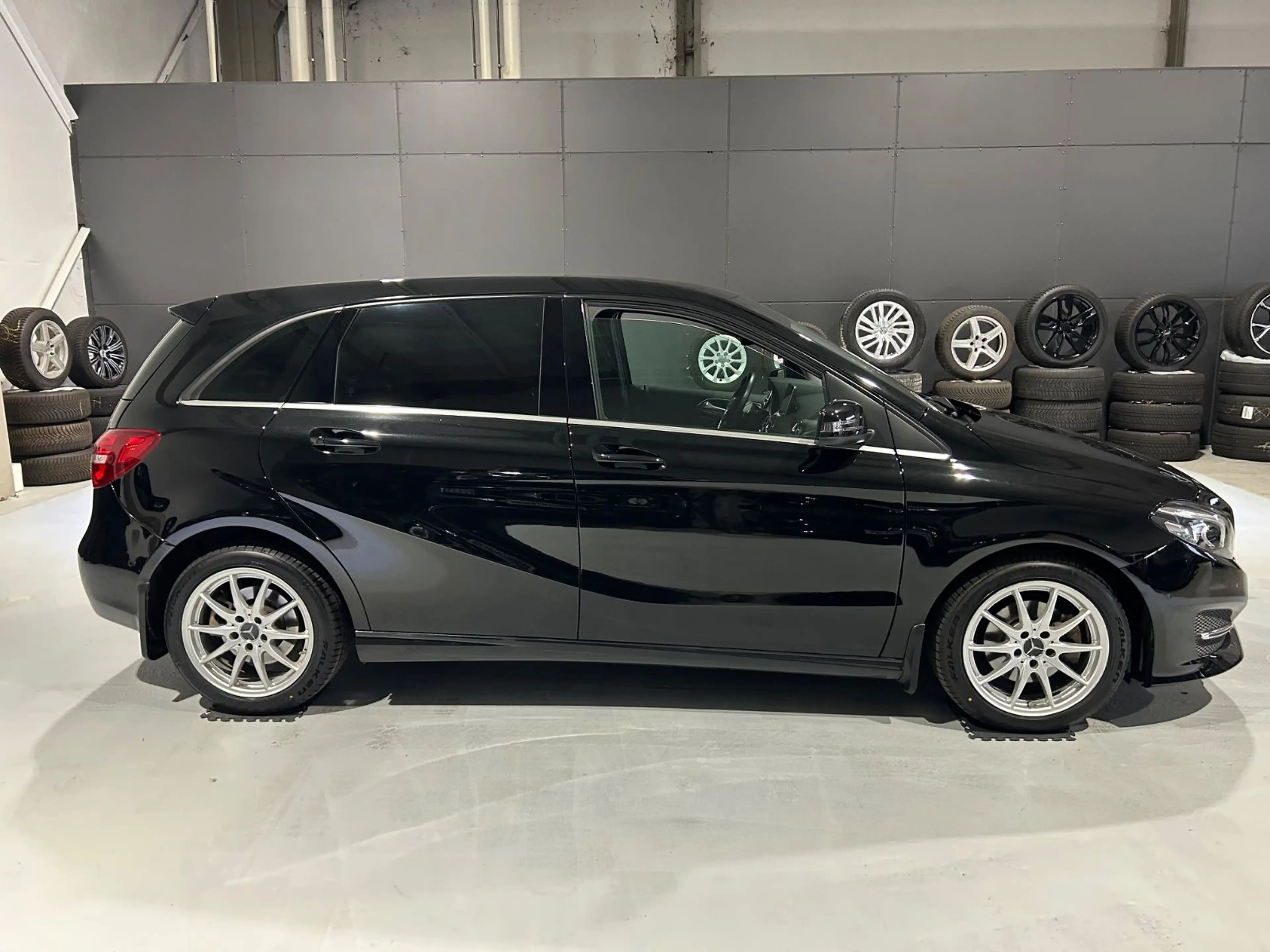 Mercedes-Benz B 220 CDI Urban AHK*LED*Automatik* — photo 5