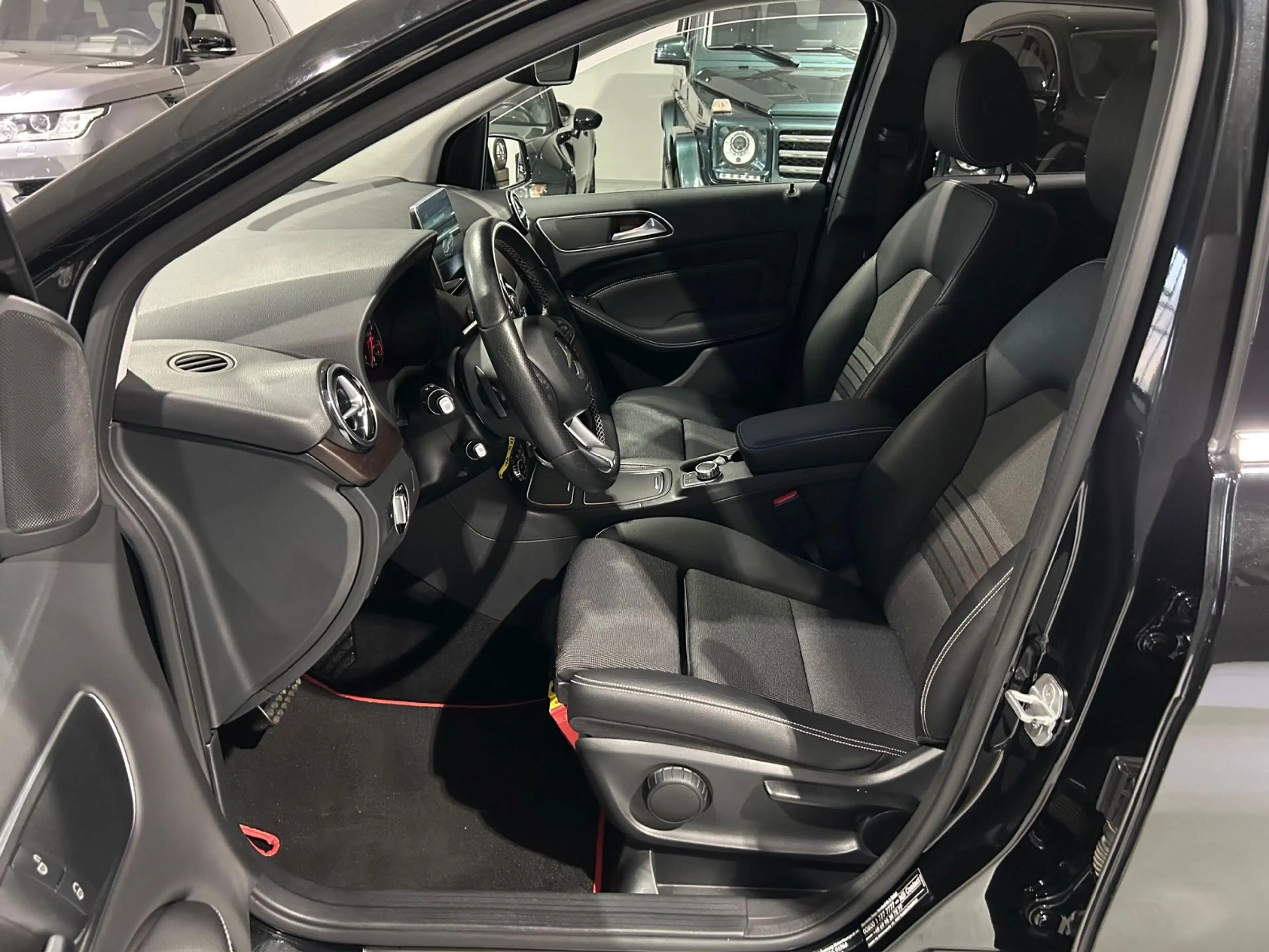 Mercedes-Benz B 220 CDI Urban AHK*LED*Automatik* — photo 14