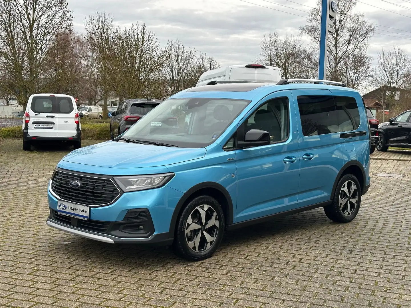 Ford Tourneo Connect Active Komfort Paket LED Blau - 1