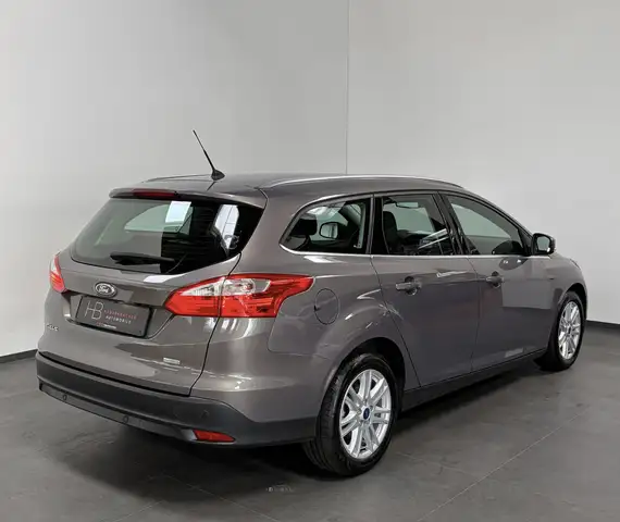 Ford Focus view 5