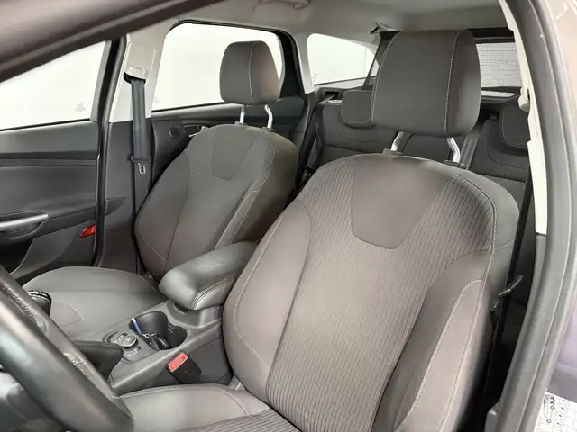 Ford Focus view 10
