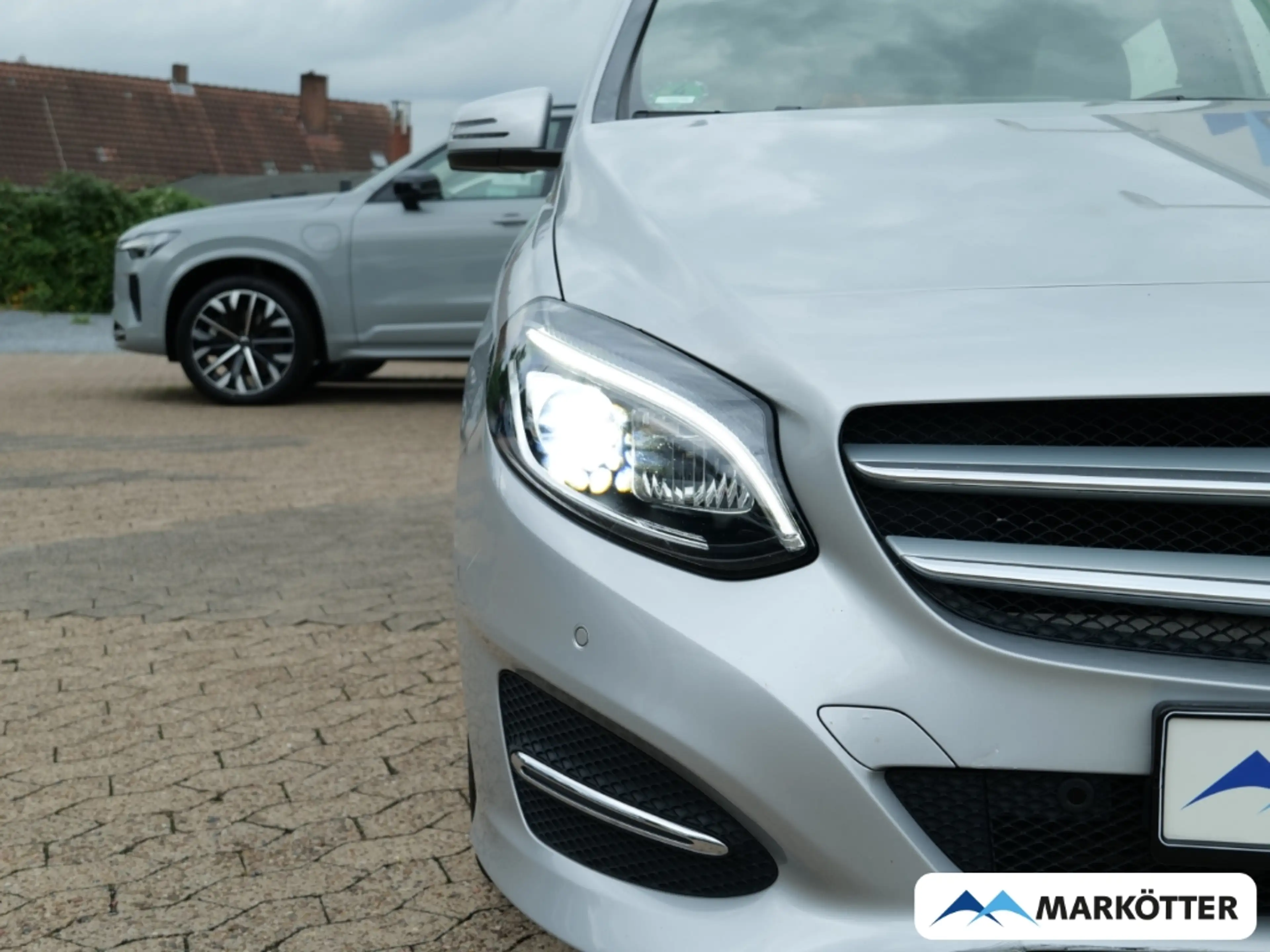 Mercedes-Benz B 200 Urban Navi/LED/Panorama/Tempomat/AHK — photo 5