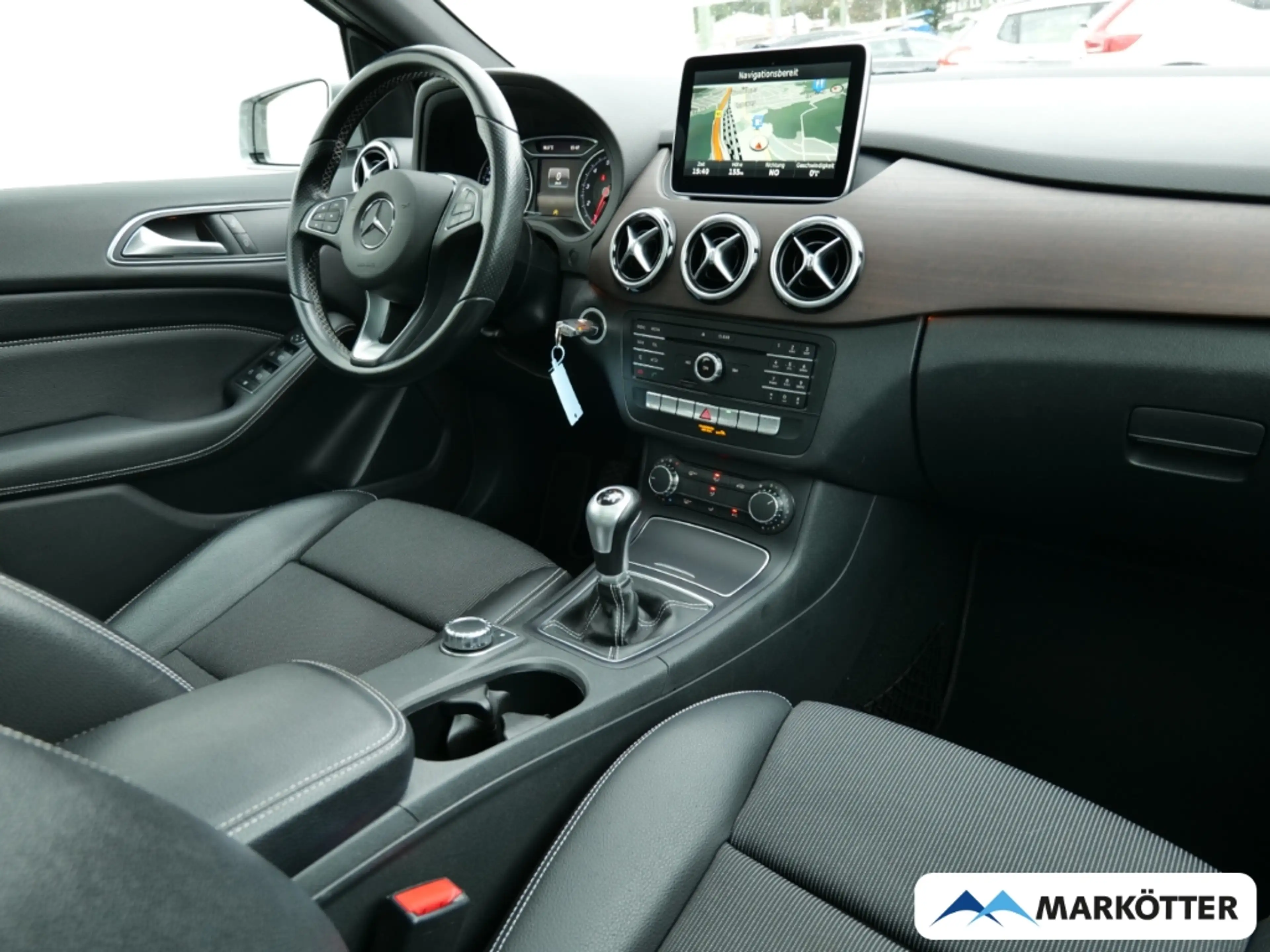 Mercedes-Benz B 200 Urban Navi/LED/Panorama/Tempomat/AHK — photo 8