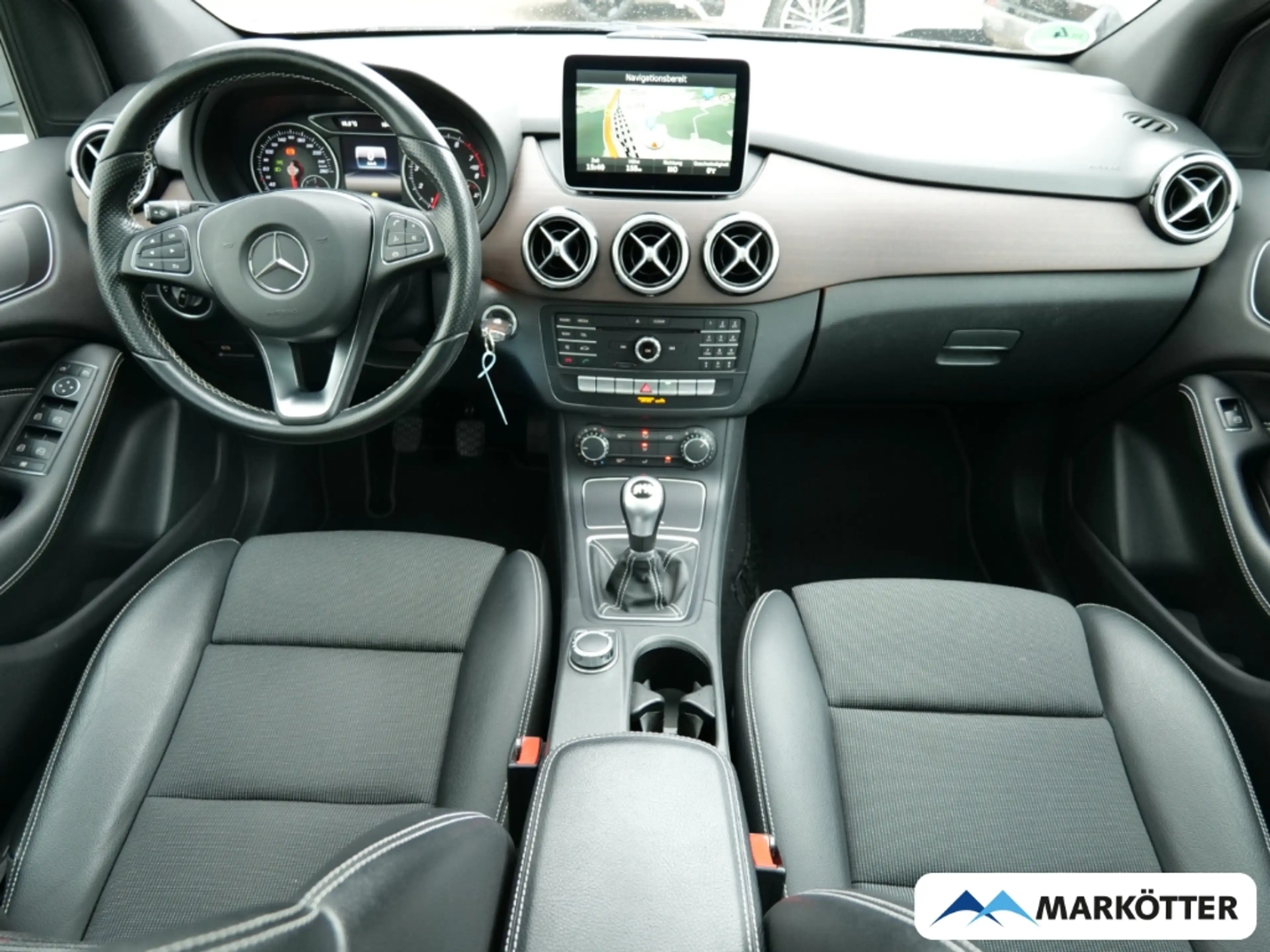 Mercedes-Benz B 200 Urban Navi/LED/Panorama/Tempomat/AHK — photo 7