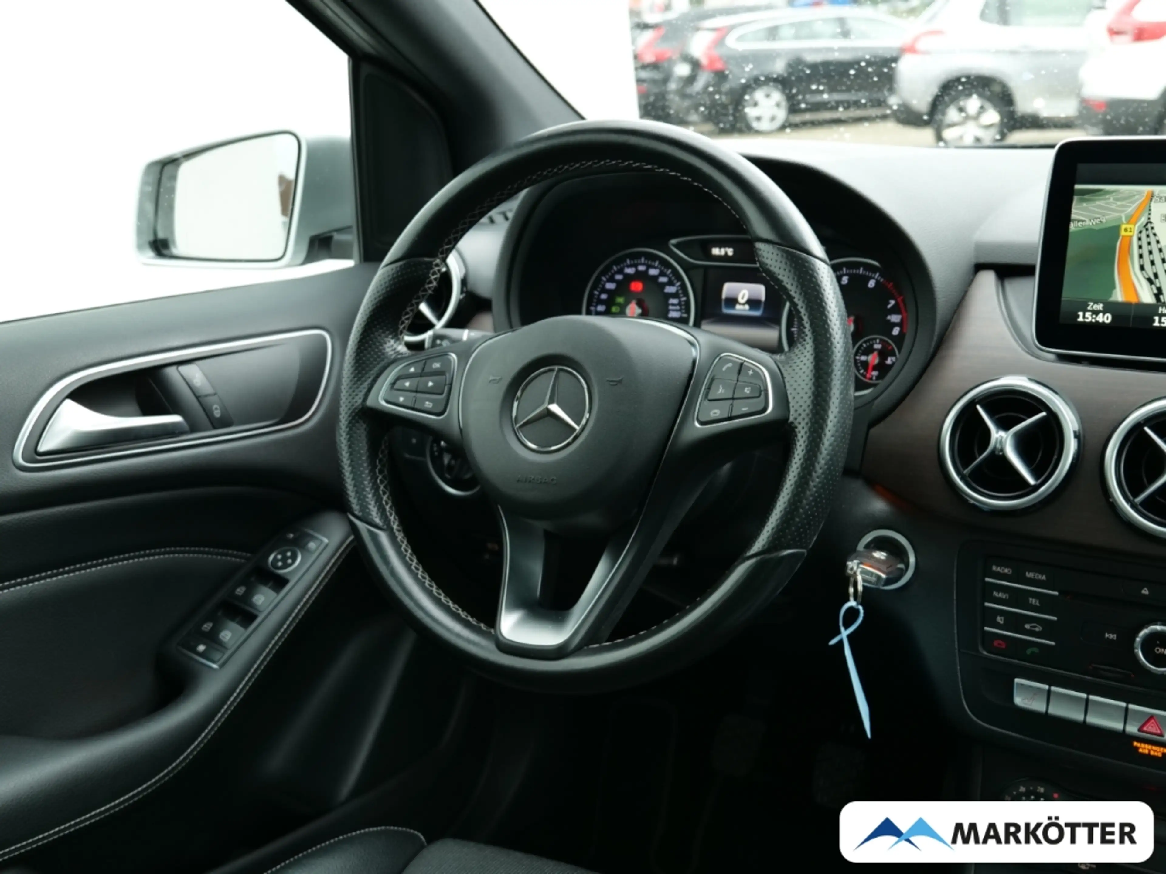Mercedes-Benz B 200 Urban Navi/LED/Panorama/Tempomat/AHK — photo 10