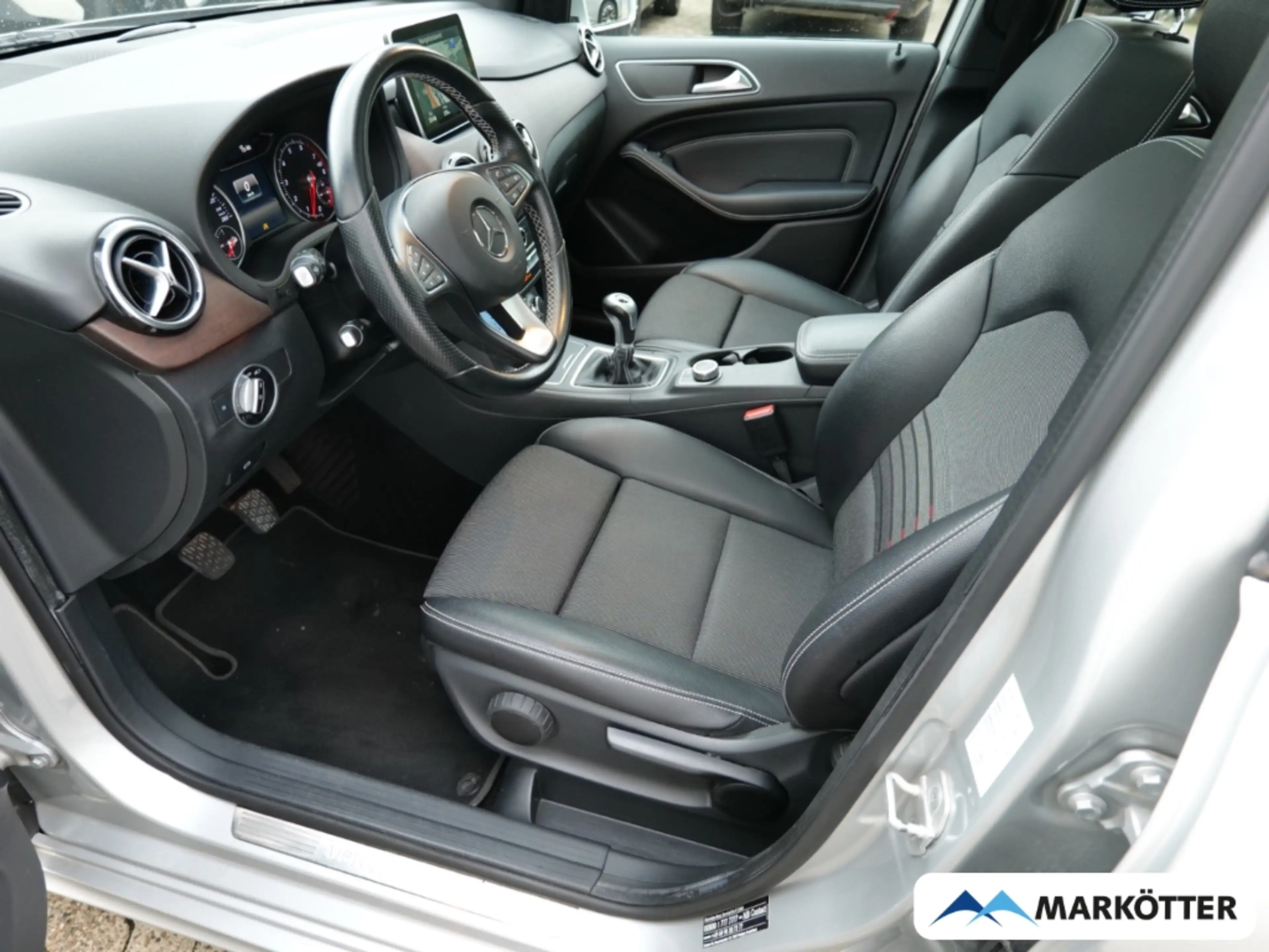 Mercedes-Benz B 200 Urban Navi/LED/Panorama/Tempomat/AHK — photo 9