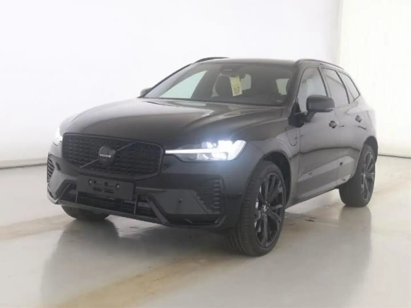 Volvo XC60 T6 AWD PlugIn Hybrid Black Edition Aut/360° Zwart - 1