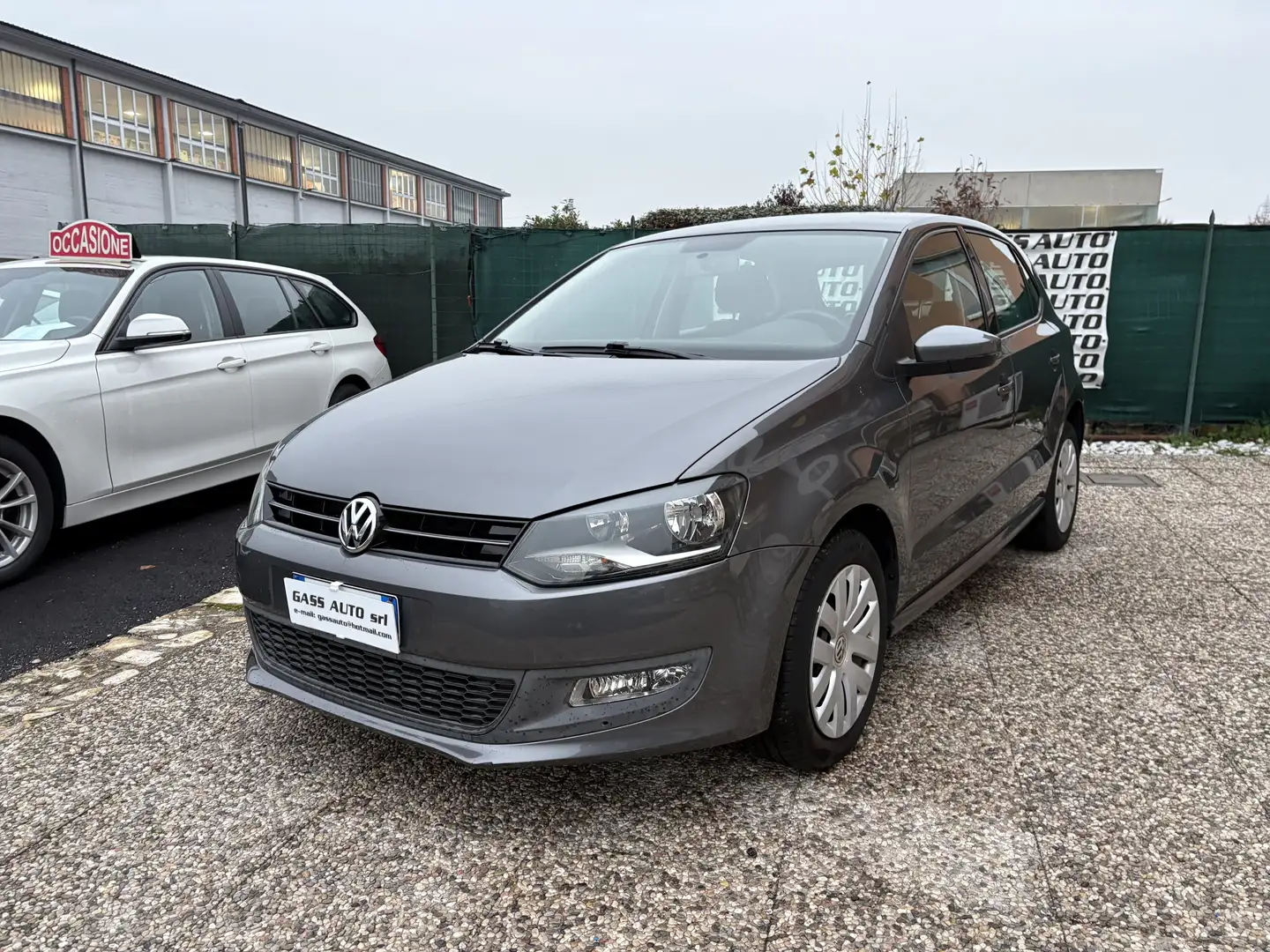 Volkswagen Polo 5p 1.2 Comfortline 70cv Grigio - 1