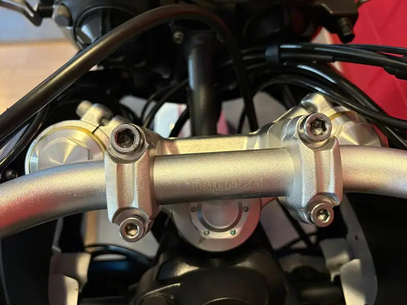 Triumph Tiger 800 - foto 8