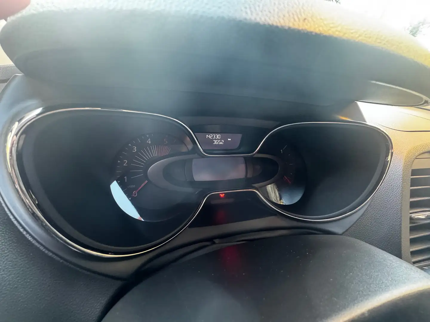 Renault Captur Captur 1.5 dci Hypnotic (magnetik) 90cv edc Silver - 2