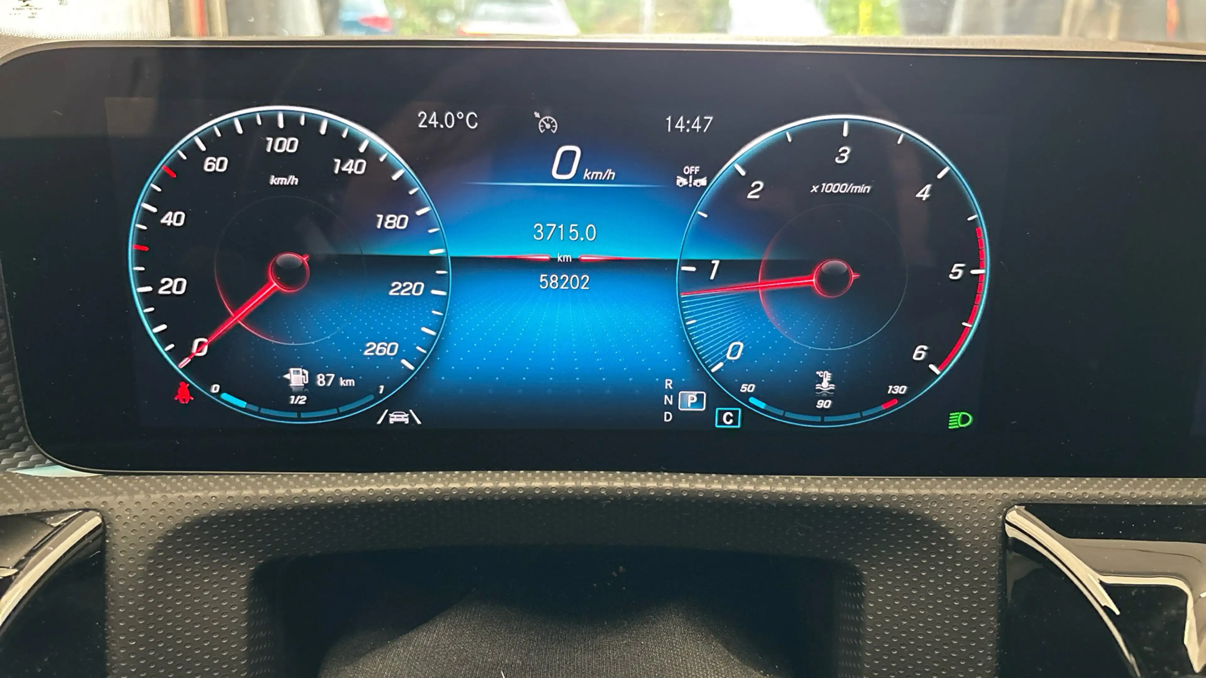 Mercedes-Benz CLA 200 SB NAVI SPORTSITZE KLIMAAUT LED RADIO MFL SHZ VC PDC KAMERA Leder RFK EL.SPIEGEL — photo 9