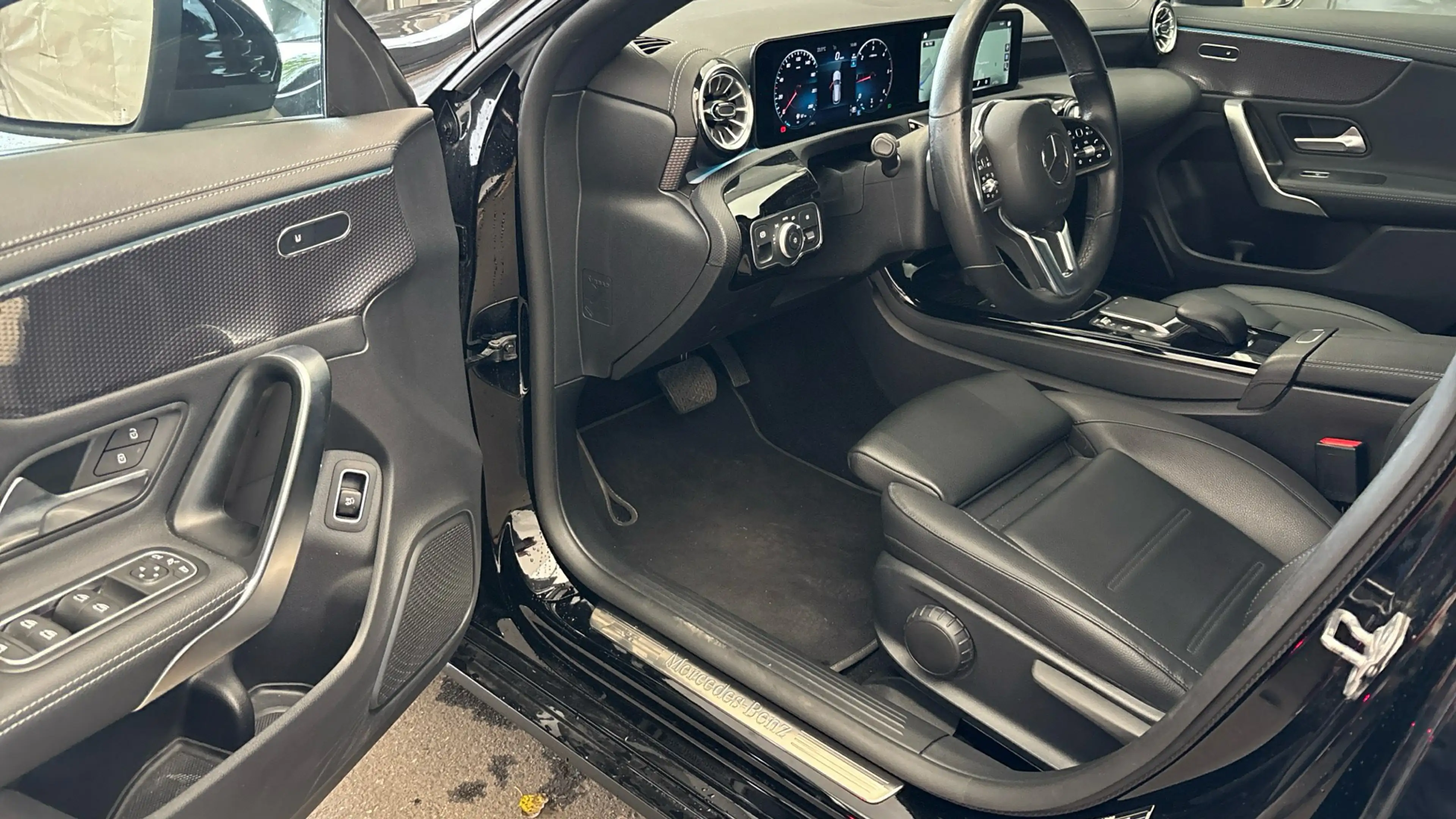 Mercedes-Benz CLA 200 SB NAVI SPORTSITZE KLIMAAUT LED RADIO MFL SHZ VC PDC KAMERA Leder RFK EL.SPIEGEL — photo 6