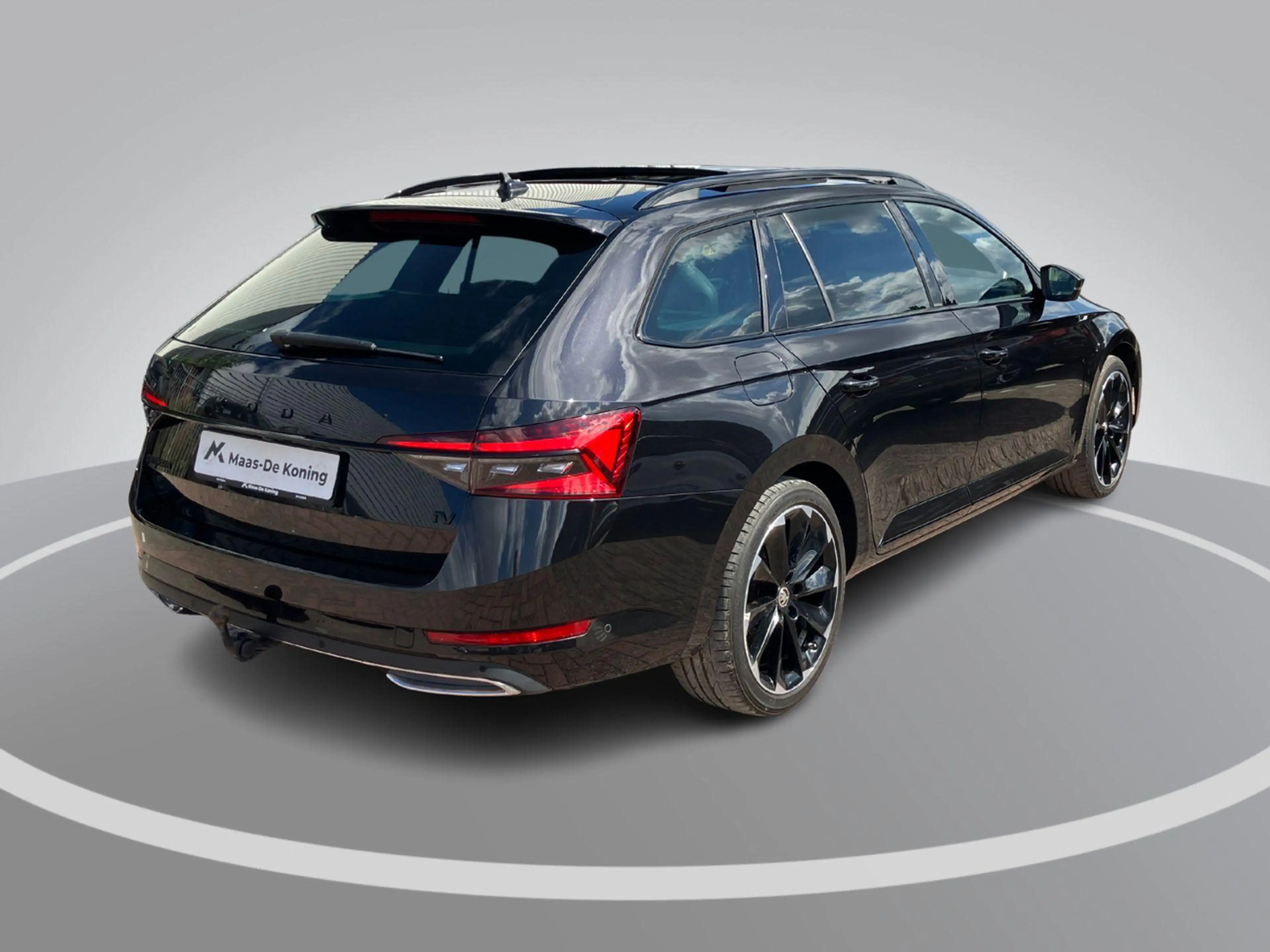 Skoda Superb Combi 1.4TSI 180KW/245PK Sportline Business Panora — photo 2