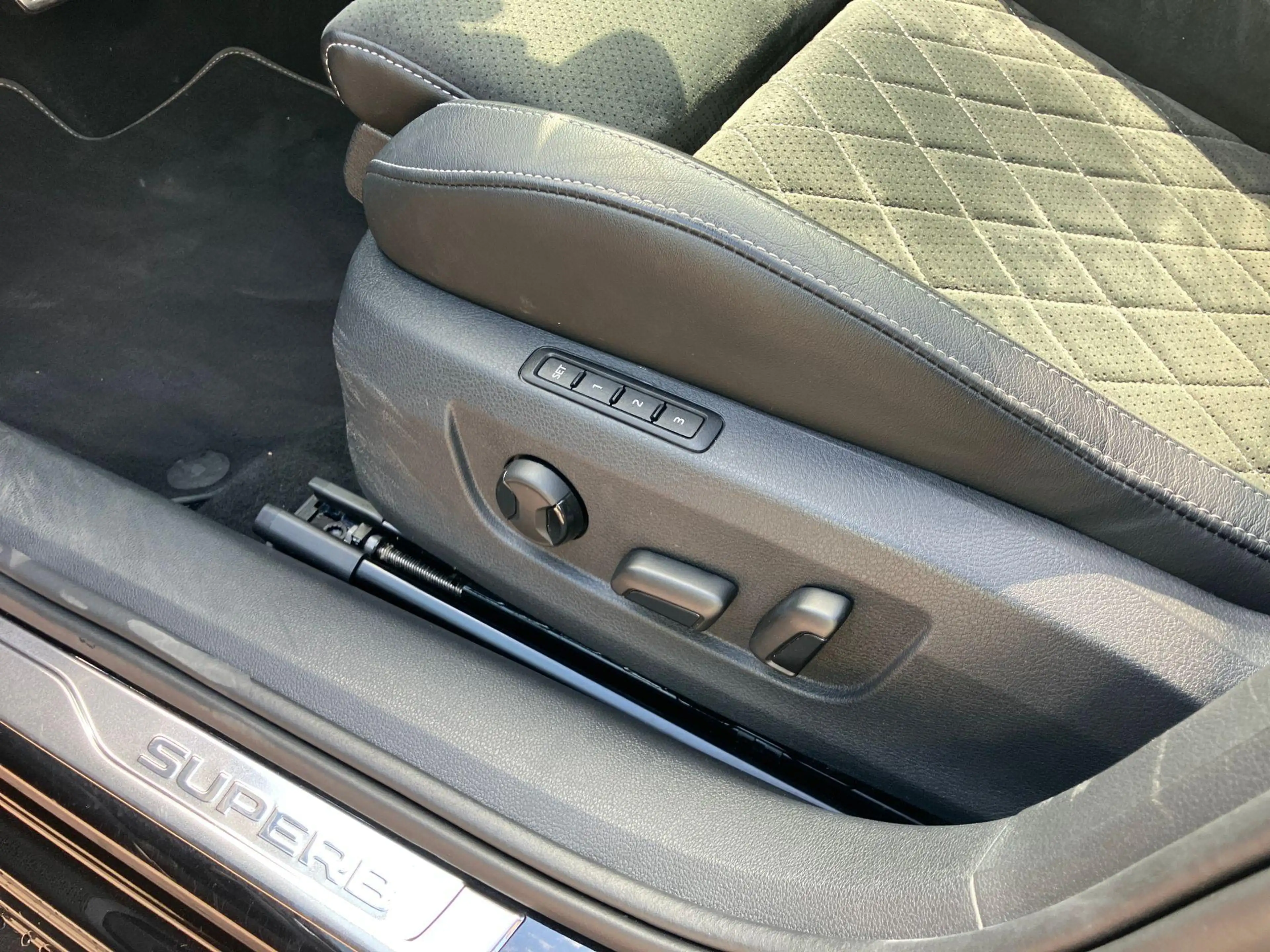 Skoda Superb Combi 1.4TSI 180KW/245PK Sportline Business Panora — photo 10