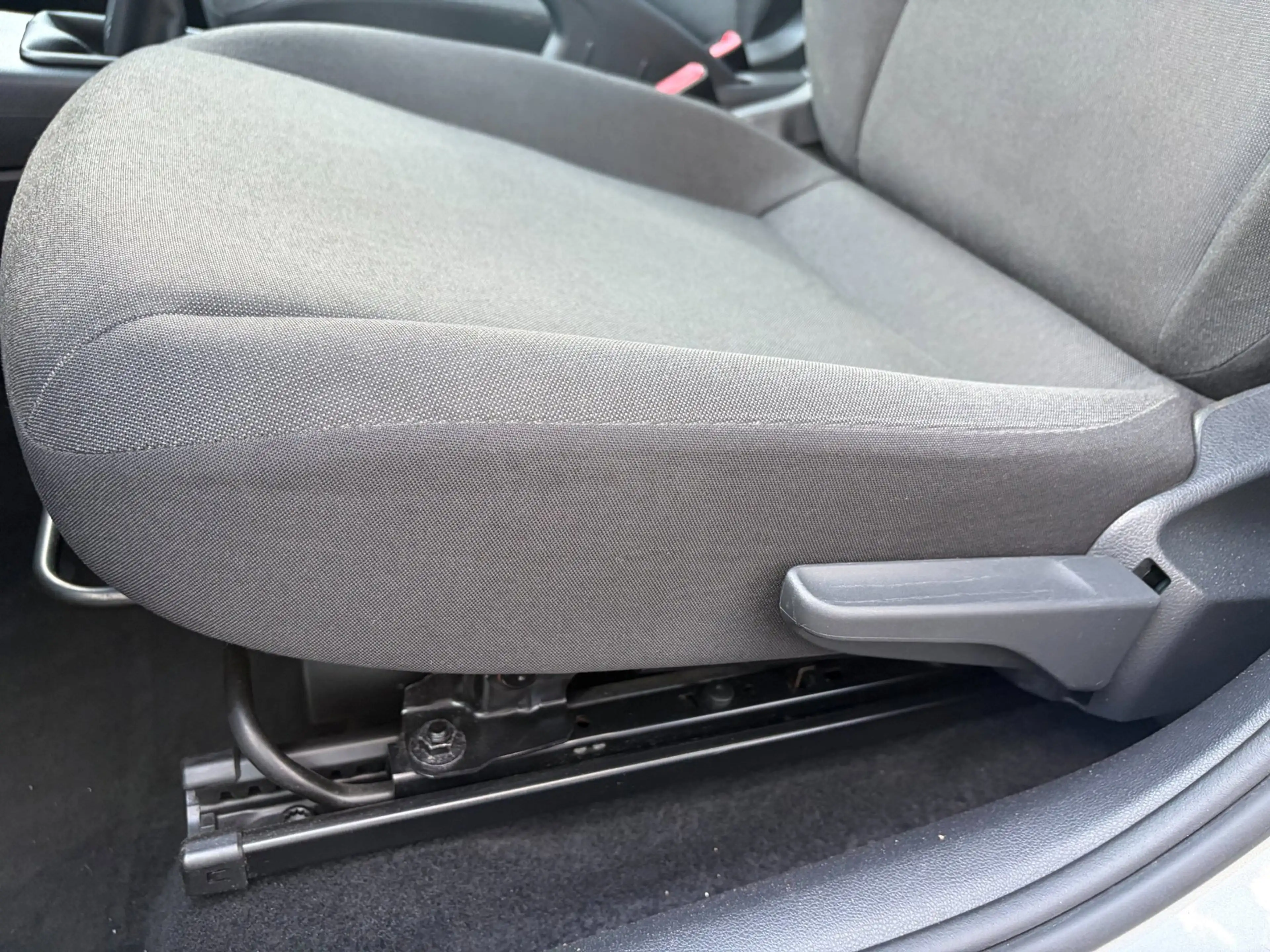 Volkswagen up! 1.0 BMT up! beats / PDC Achter / Handsfree / Airco — photo 12