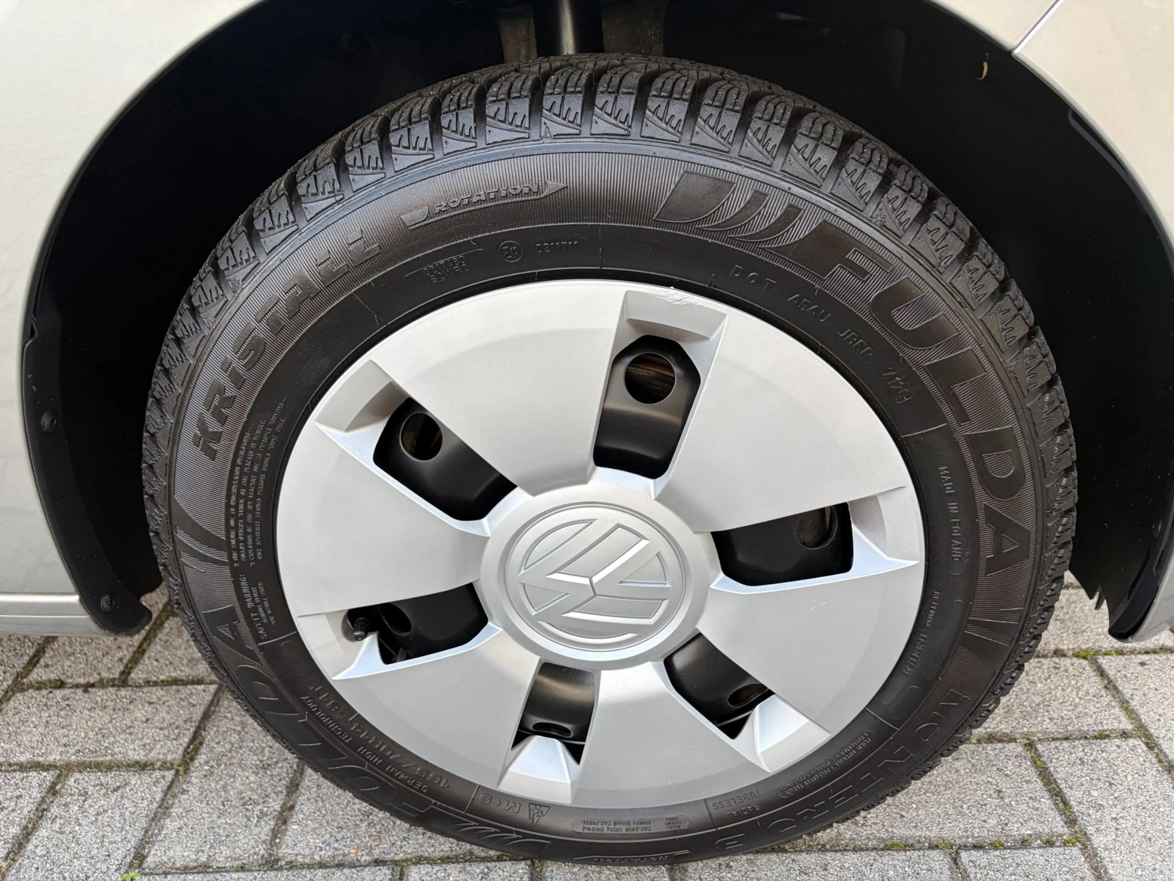 Volkswagen up! 1.0 BMT up! beats / PDC Achter / Handsfree / Airco — photo 30