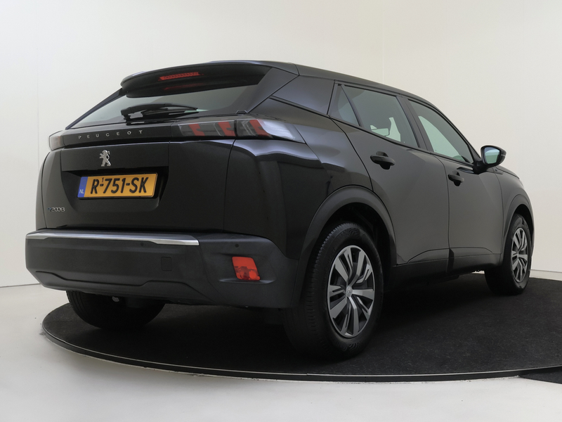 Peugeot e-2008 EV Active 50 kWh — photo 11