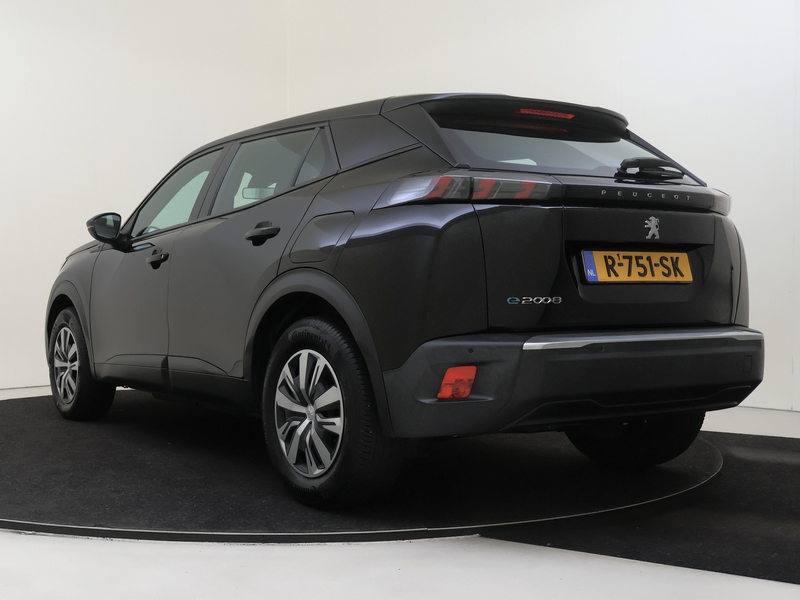 Peugeot e-2008 EV Active 50 kWh — photo 4
