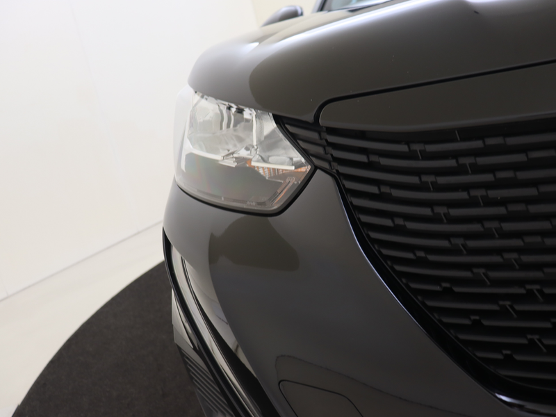 Peugeot e-2008 EV Active 50 kWh — photo 13